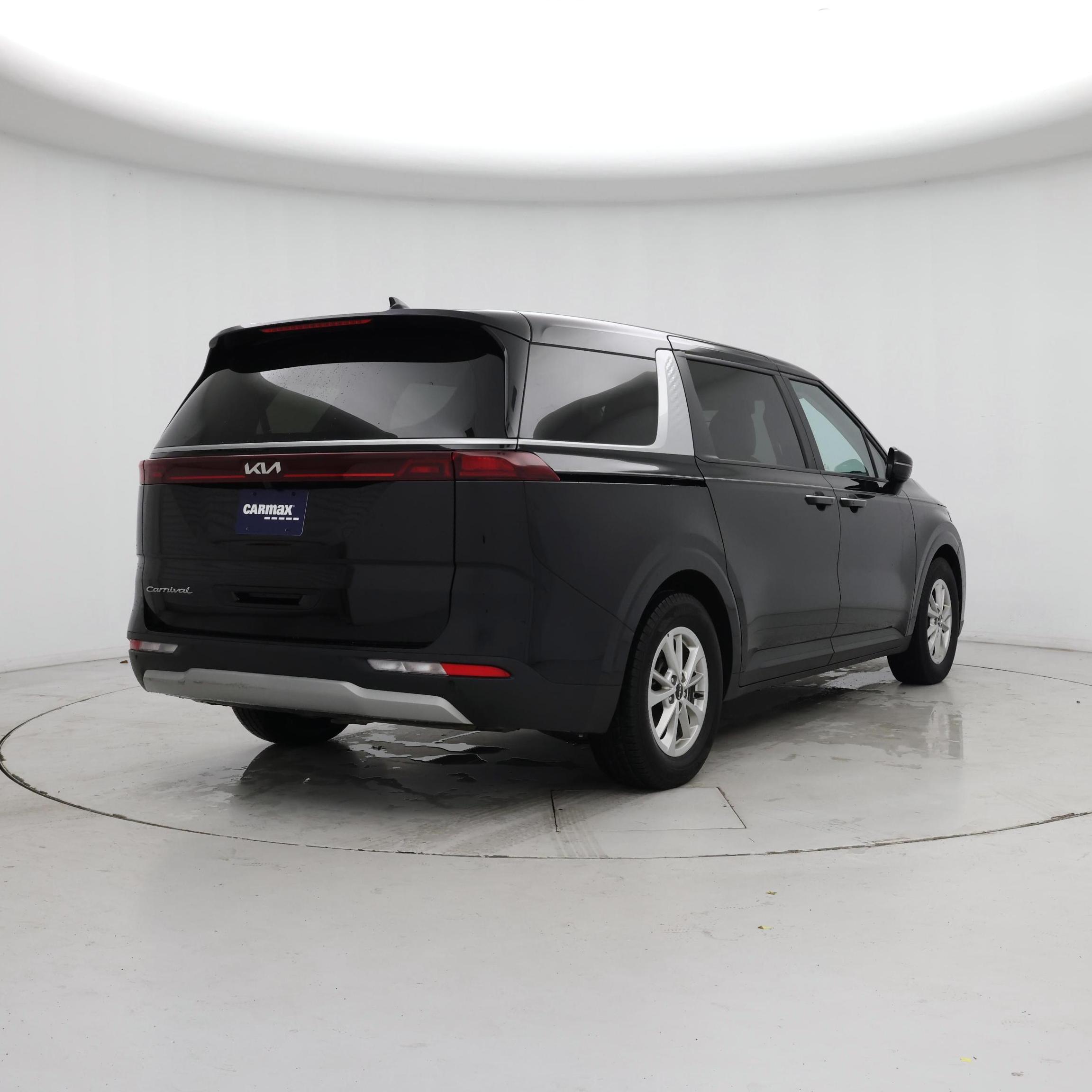 Thumbnail: 2022 Kia Carnival - 8