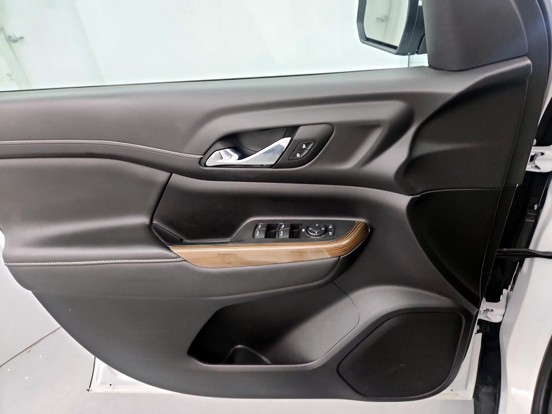 Thumbnail: 2023 GMC Acadia - 12