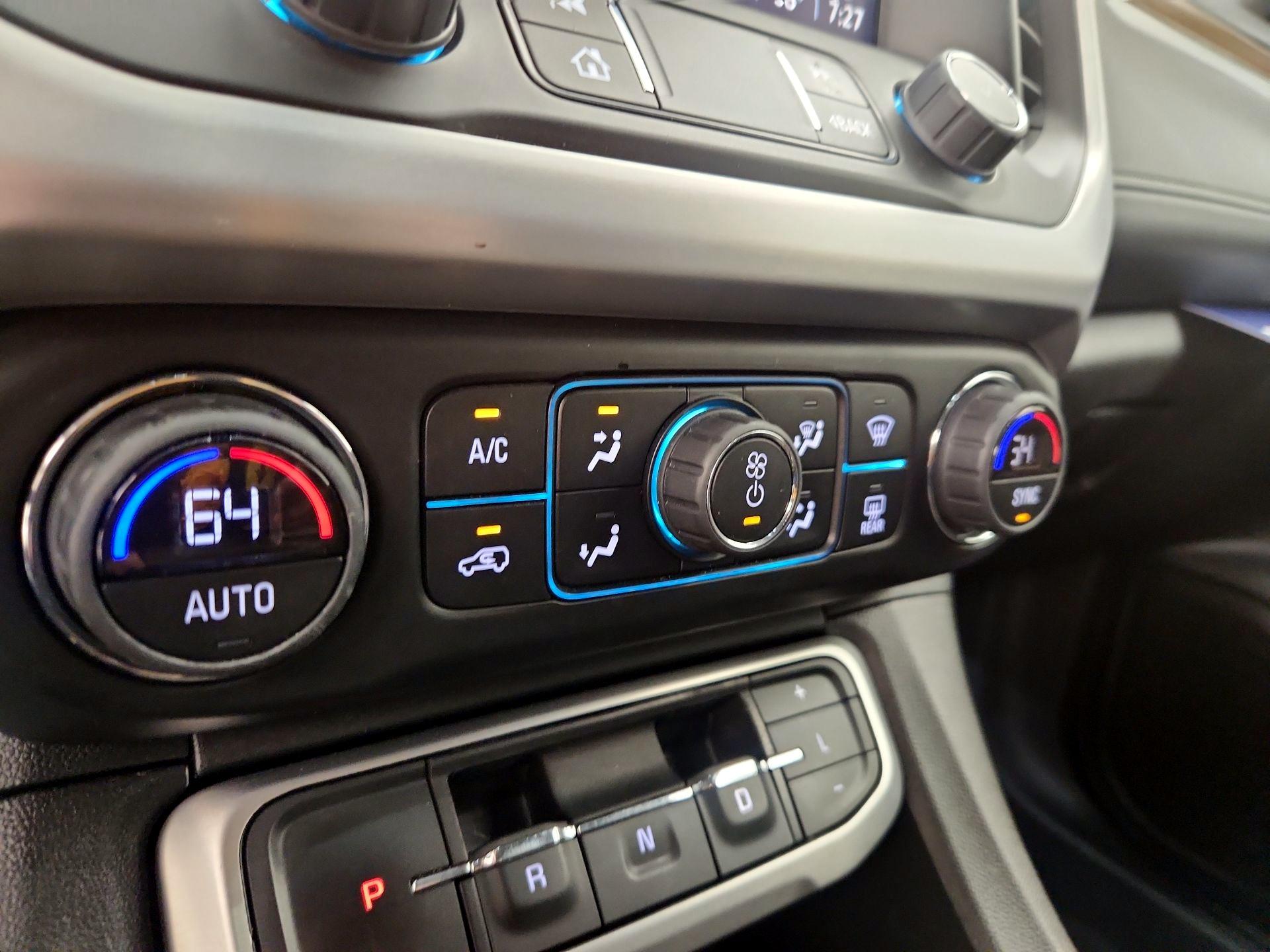 Thumbnail: 2023 GMC Acadia - 16
