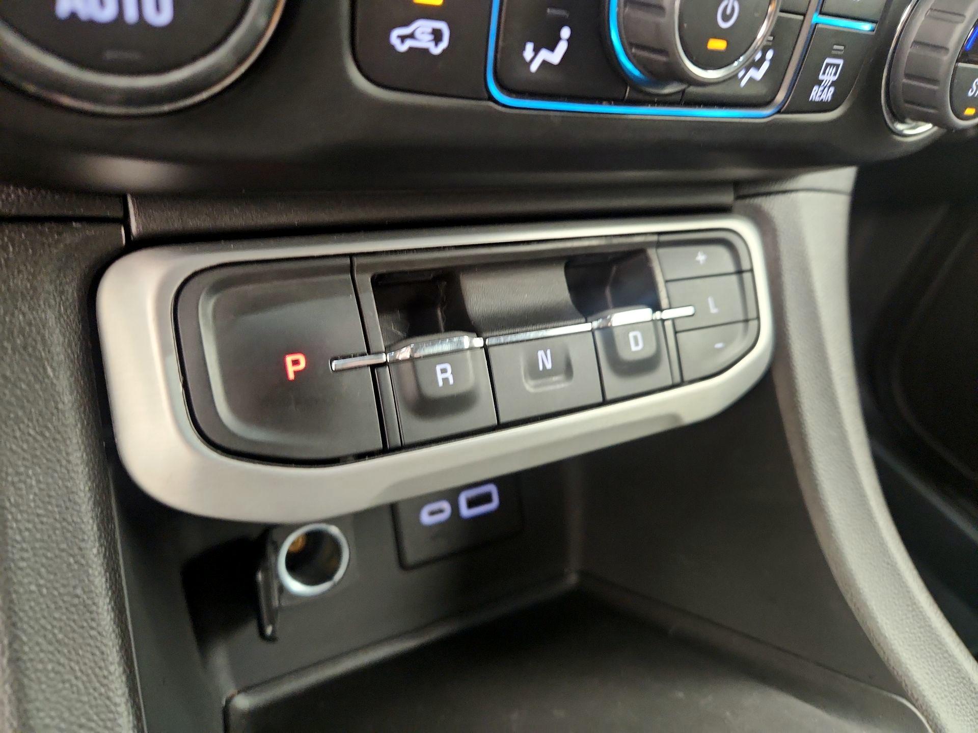 Thumbnail: 2023 GMC Acadia - 17