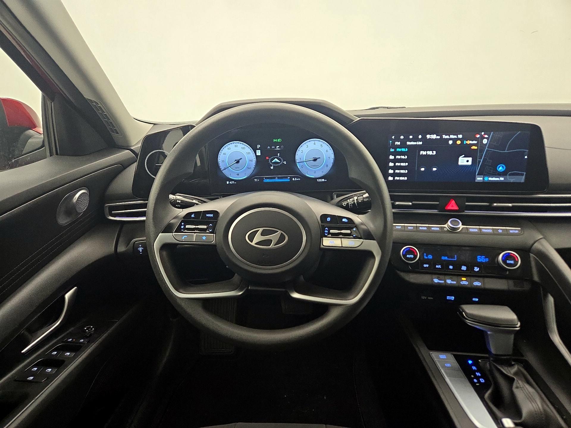 Thumbnail: 2024 Hyundai Elantra - 10