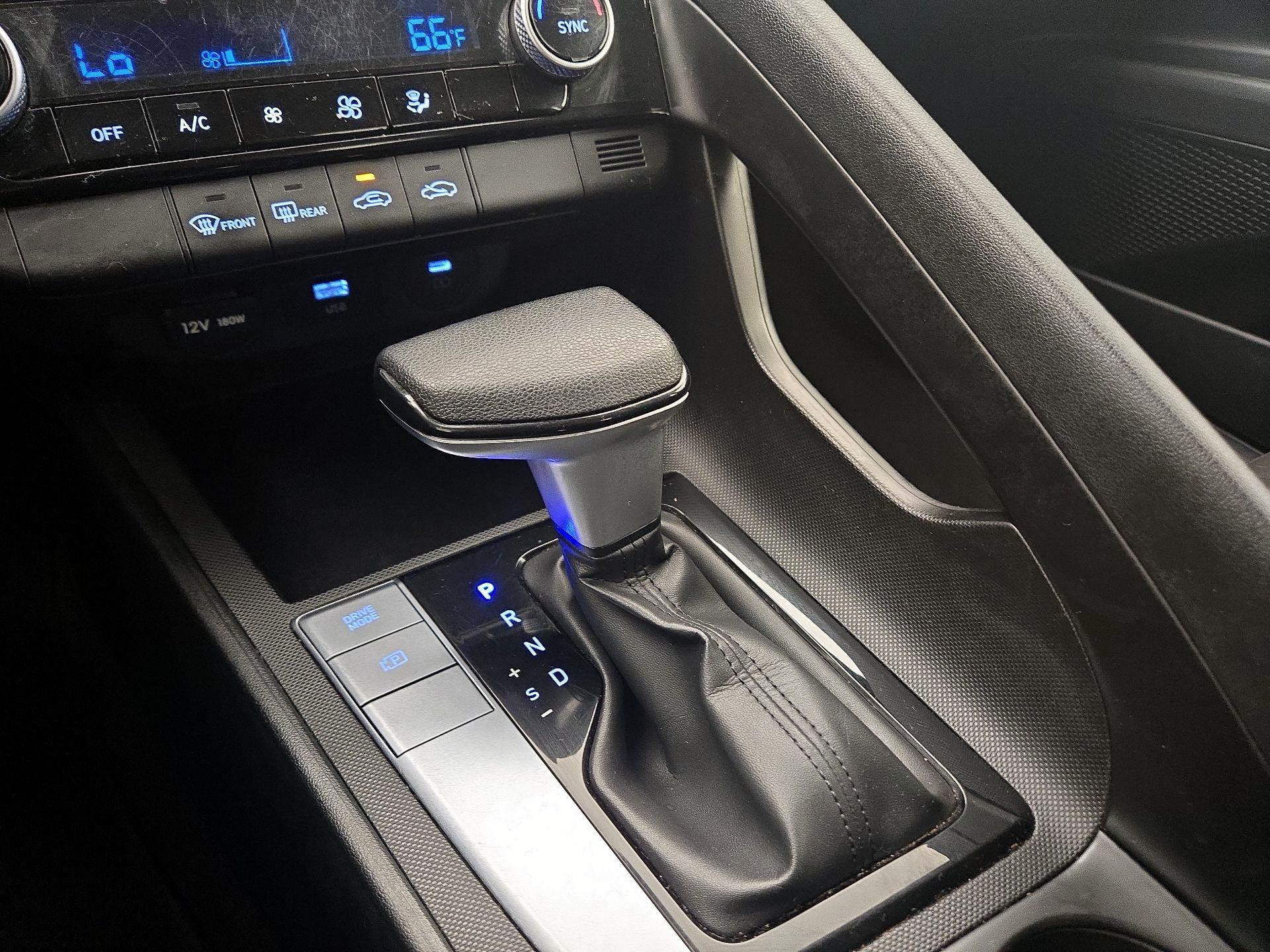 Thumbnail: 2024 Hyundai Elantra - 18