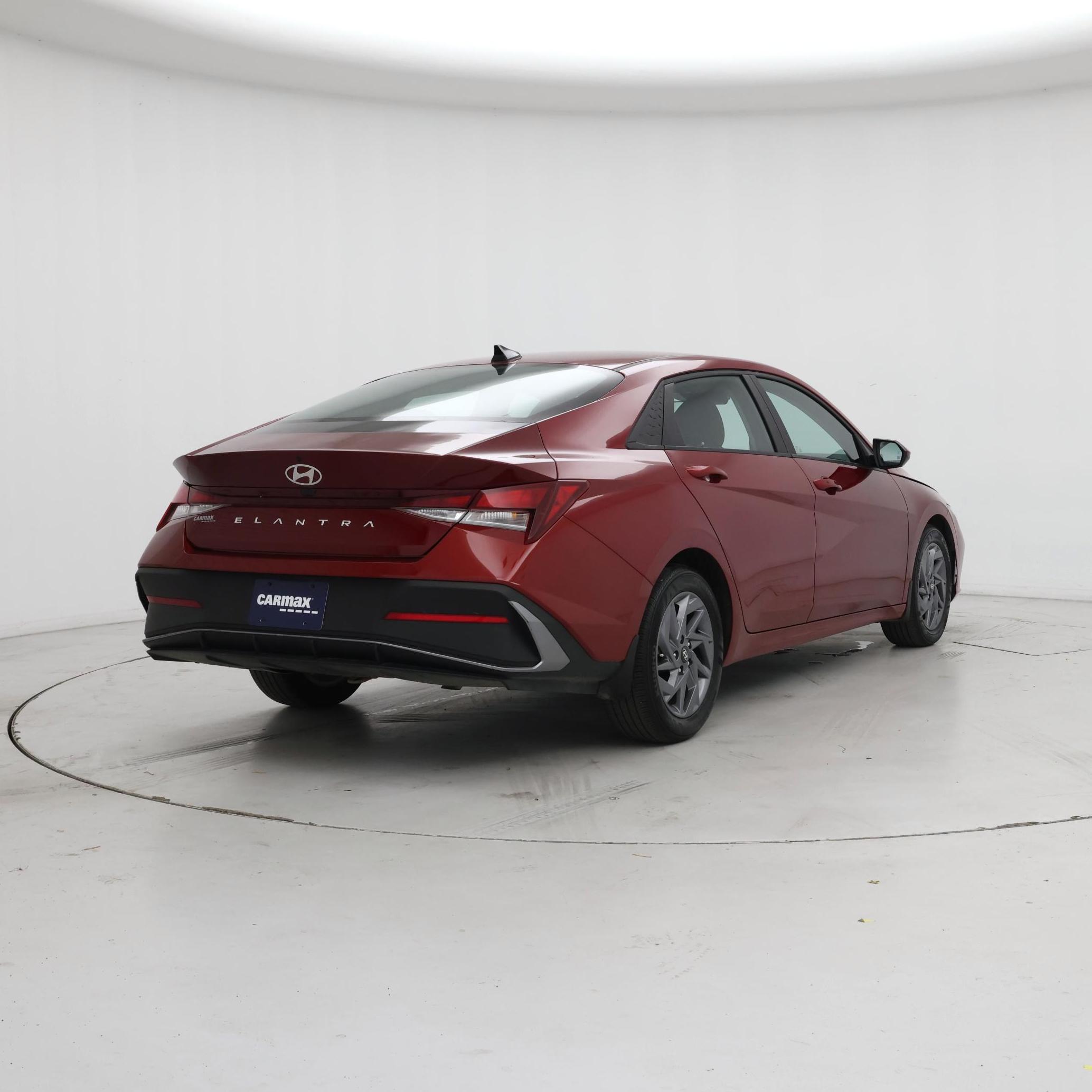 Thumbnail: 2024 Hyundai Elantra - 8