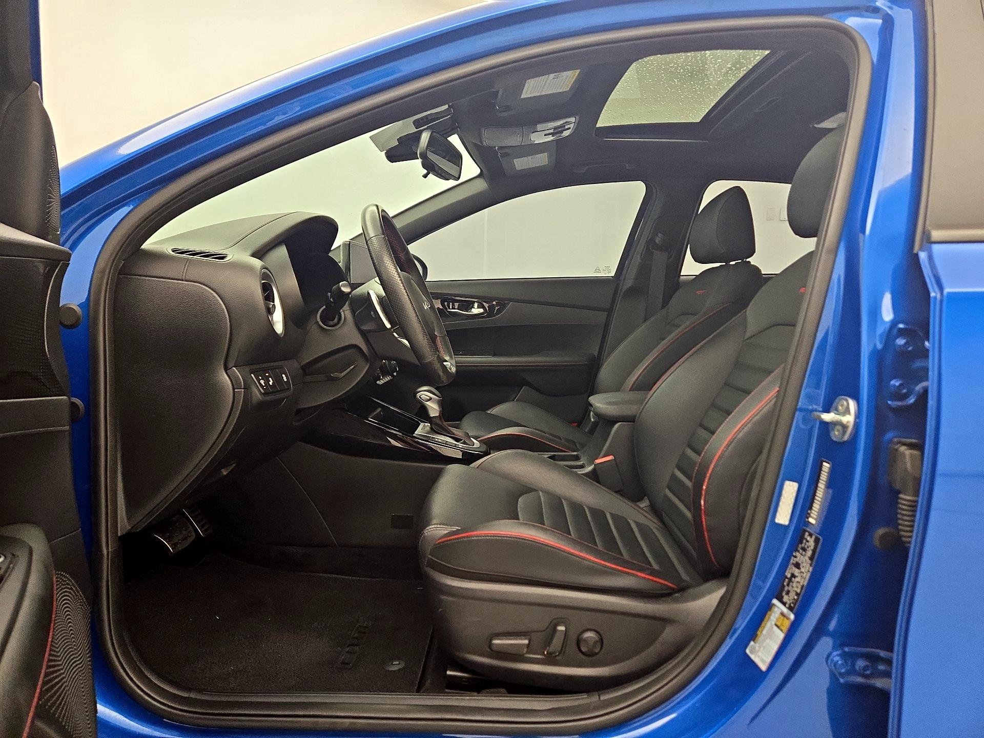 Thumbnail: 2022 Kia Forte - 11