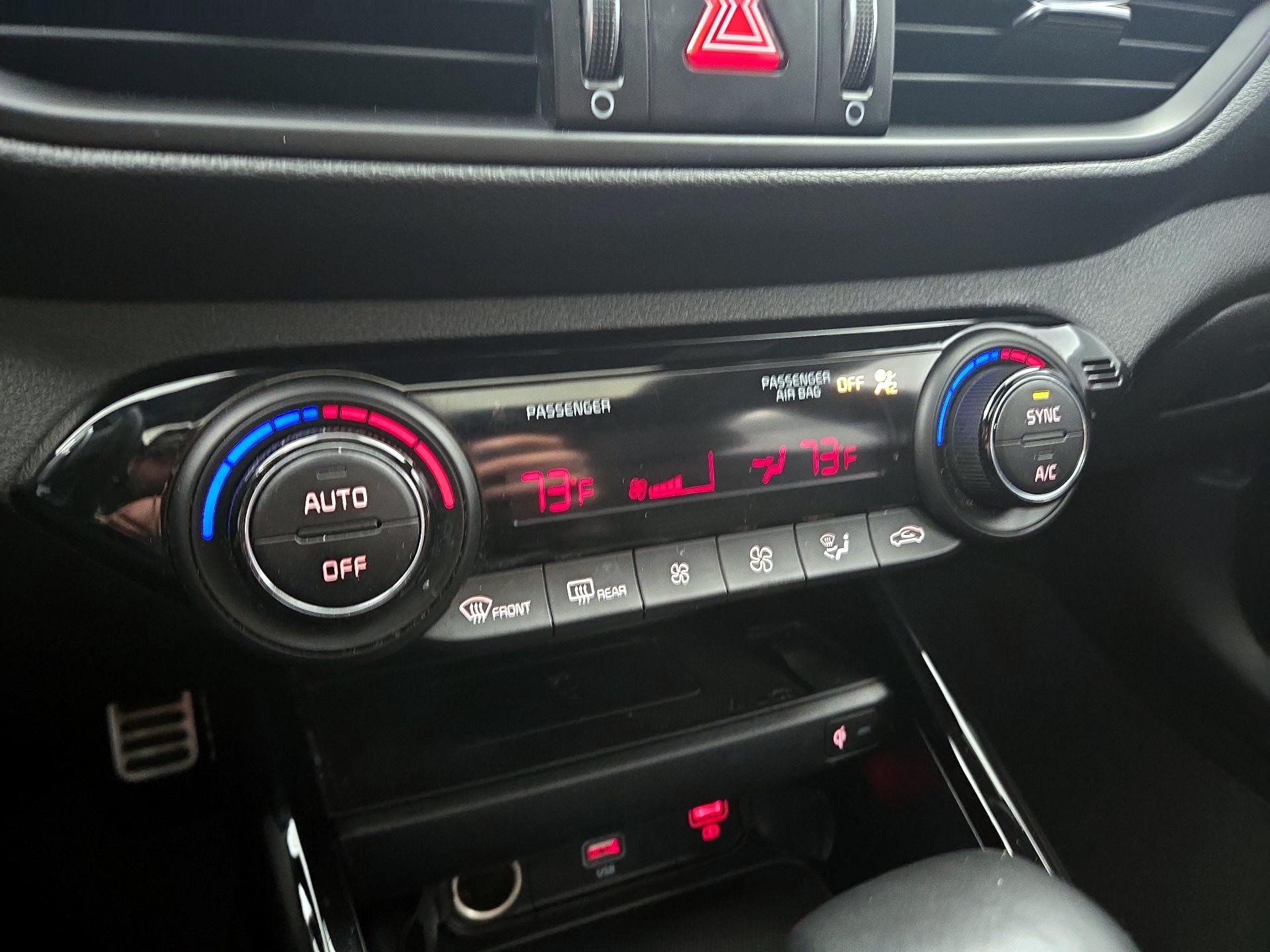 Thumbnail: 2022 Kia Forte - 17