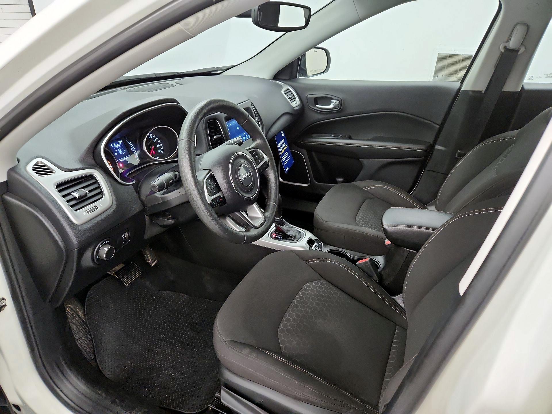 Thumbnail: 2021 Jeep Compass - 11