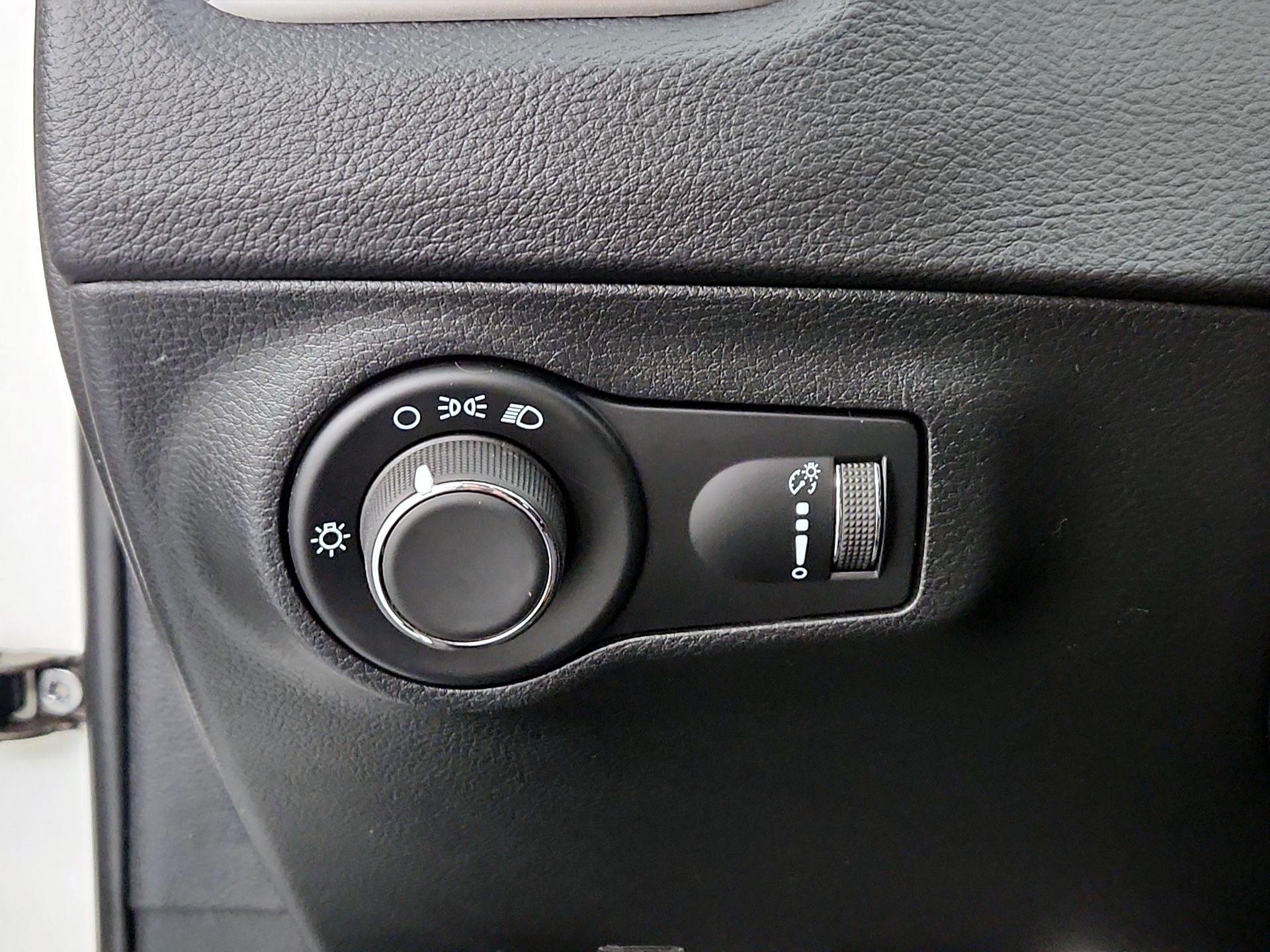 Thumbnail: 2021 Jeep Compass - 13