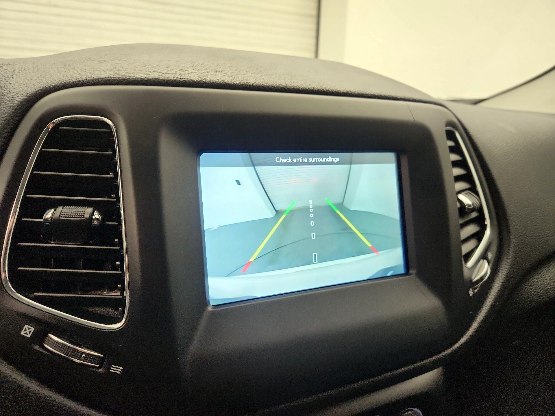 Thumbnail: 2021 Jeep Compass - 14