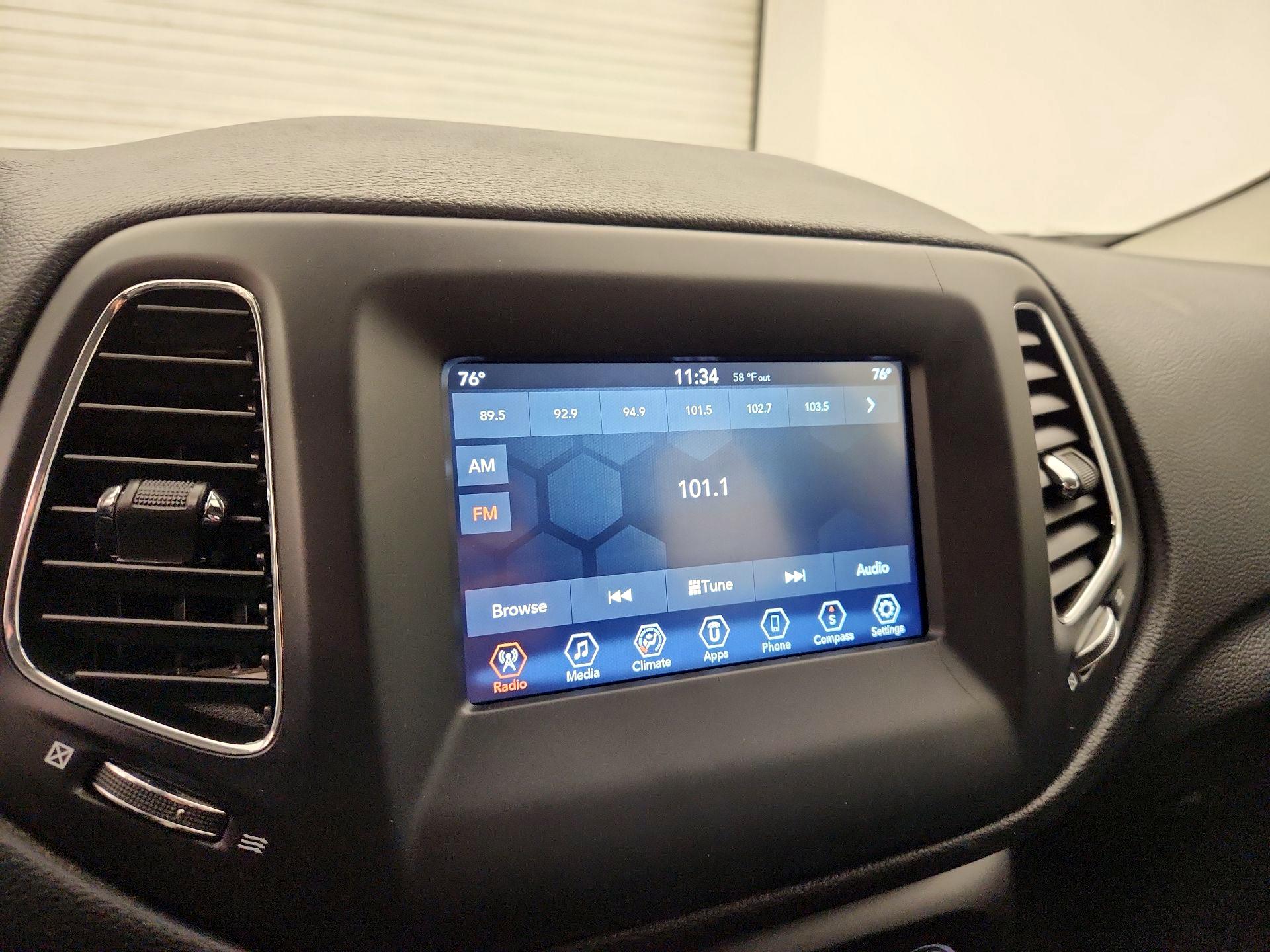 Thumbnail: 2021 Jeep Compass - 15