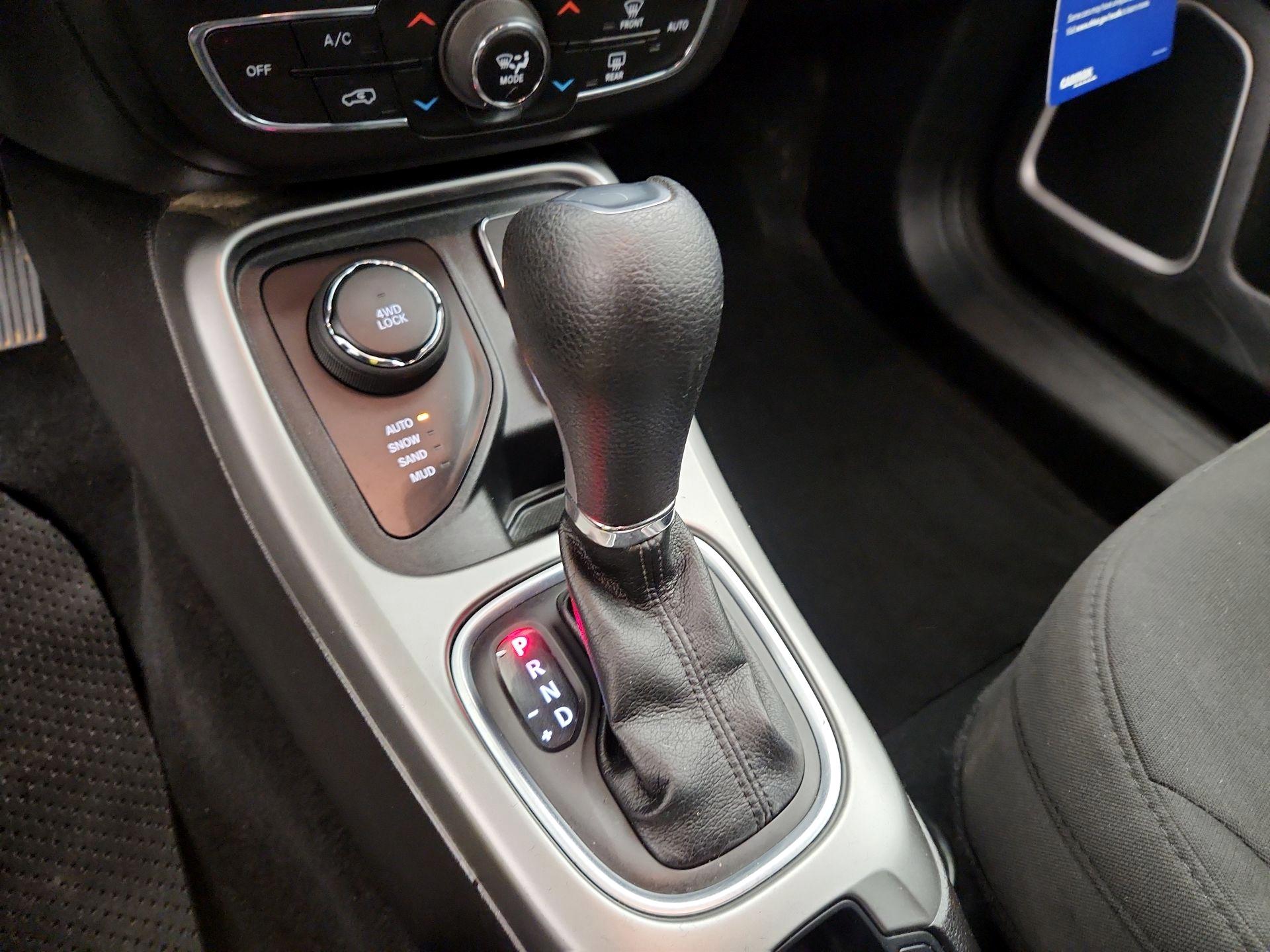 Thumbnail: 2021 Jeep Compass - 17