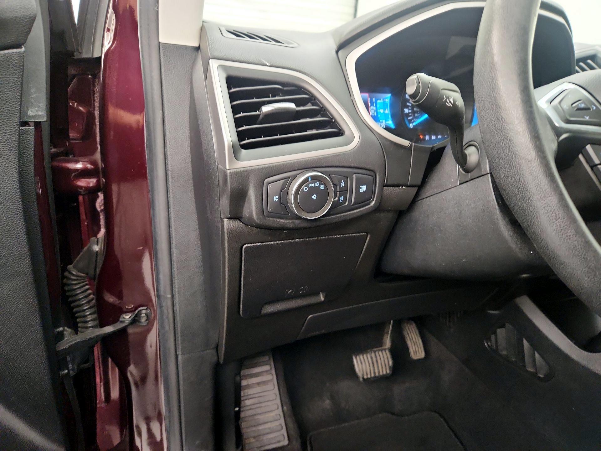 Thumbnail: 2021 Ford Edge - 13