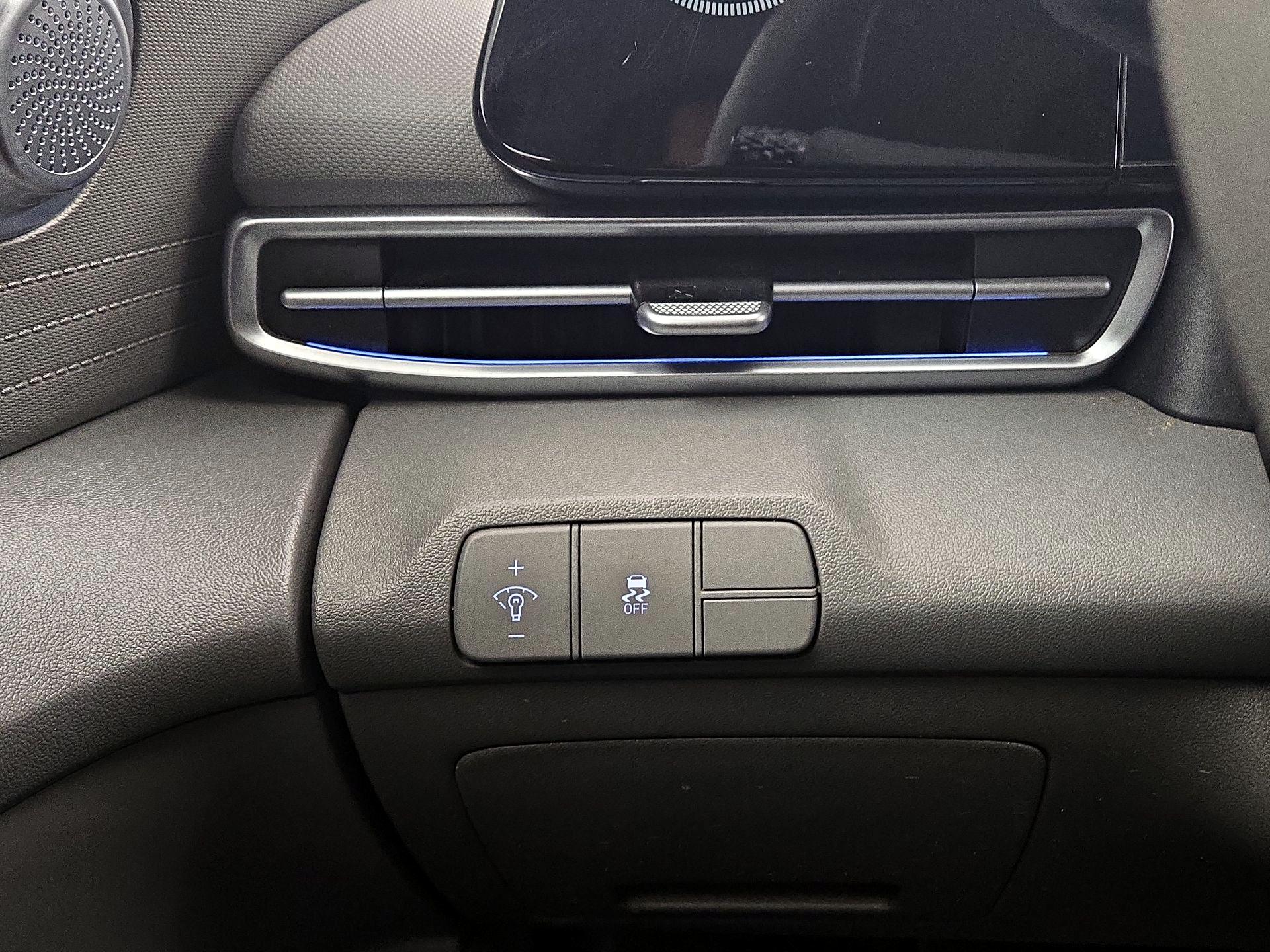 Thumbnail: 2024 Hyundai Elantra - 13