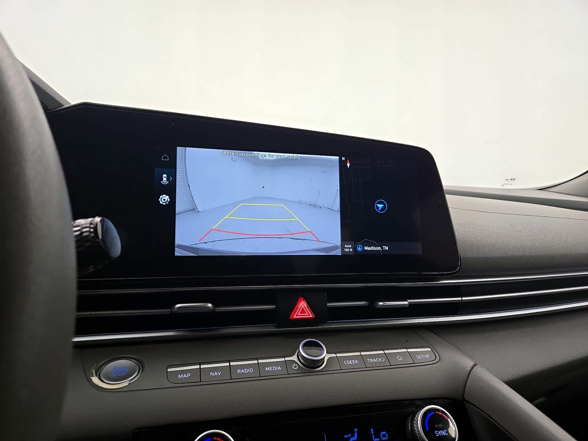 Thumbnail: 2024 Hyundai Elantra - 15