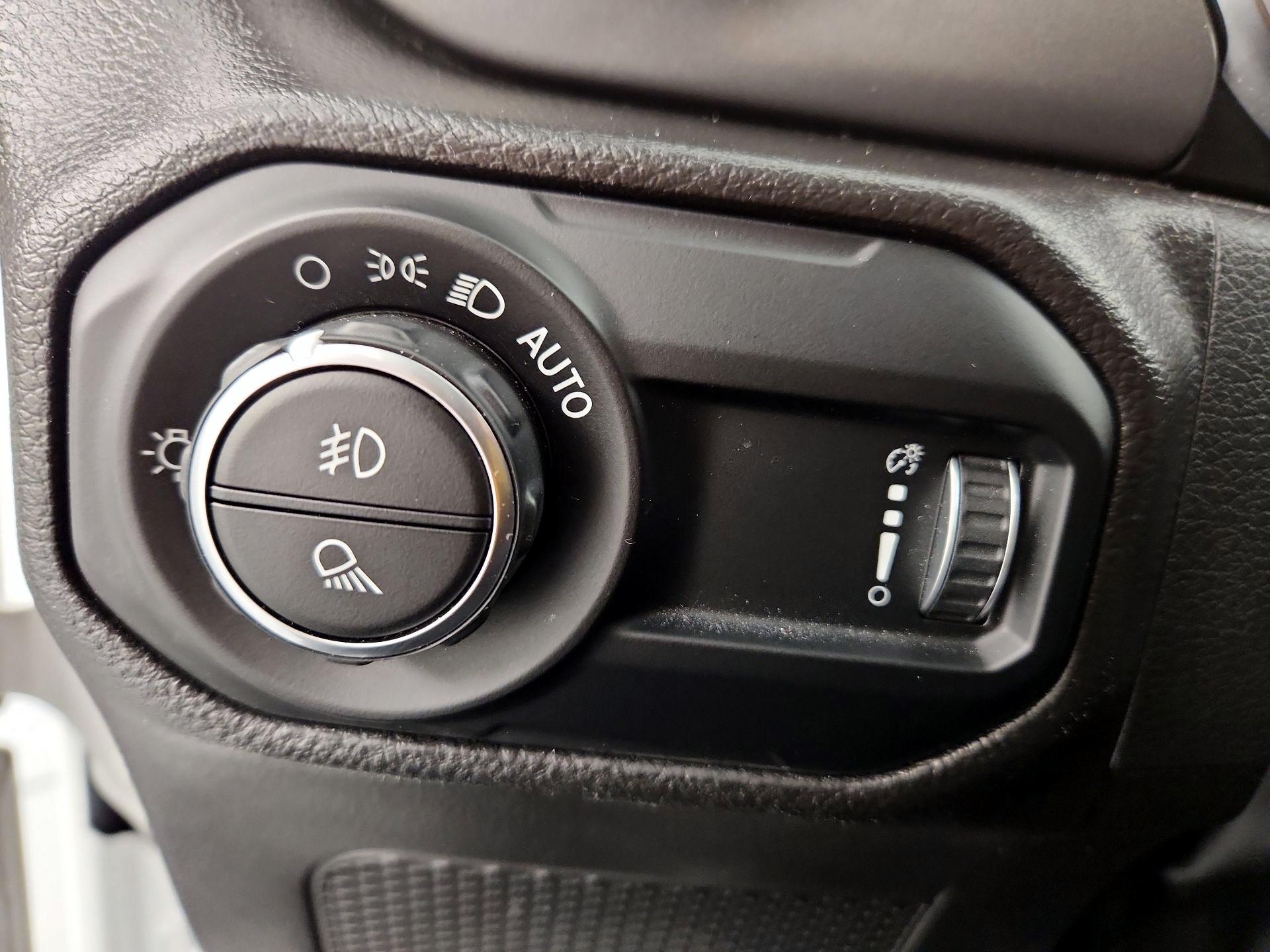 Thumbnail: 2023 Jeep Gladiator - 13