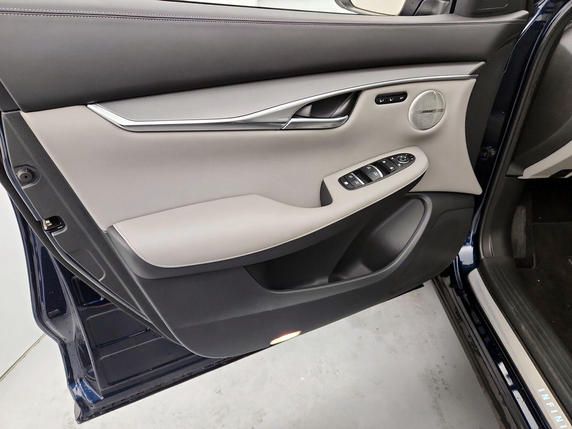 Thumbnail: 2024 INFINITI QX50 - 12