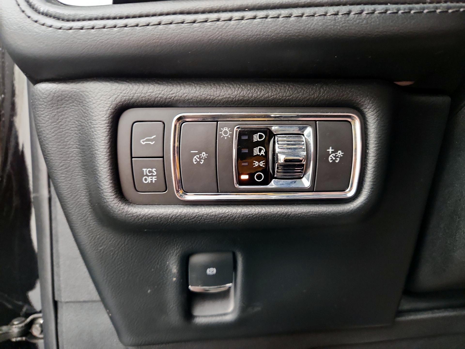 Thumbnail: 2021 Lincoln Nautilus - 13