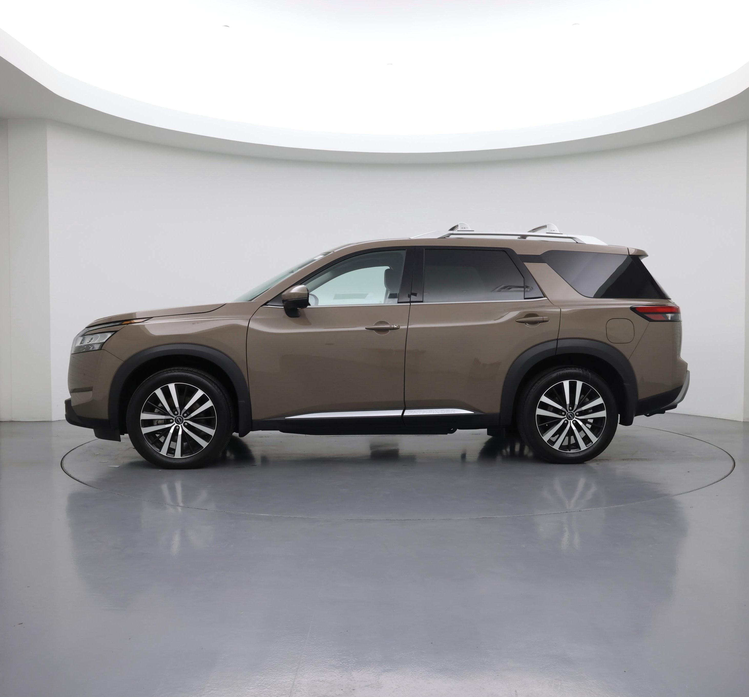 Thumbnail: 2024 Nissan Pathfinder - 3