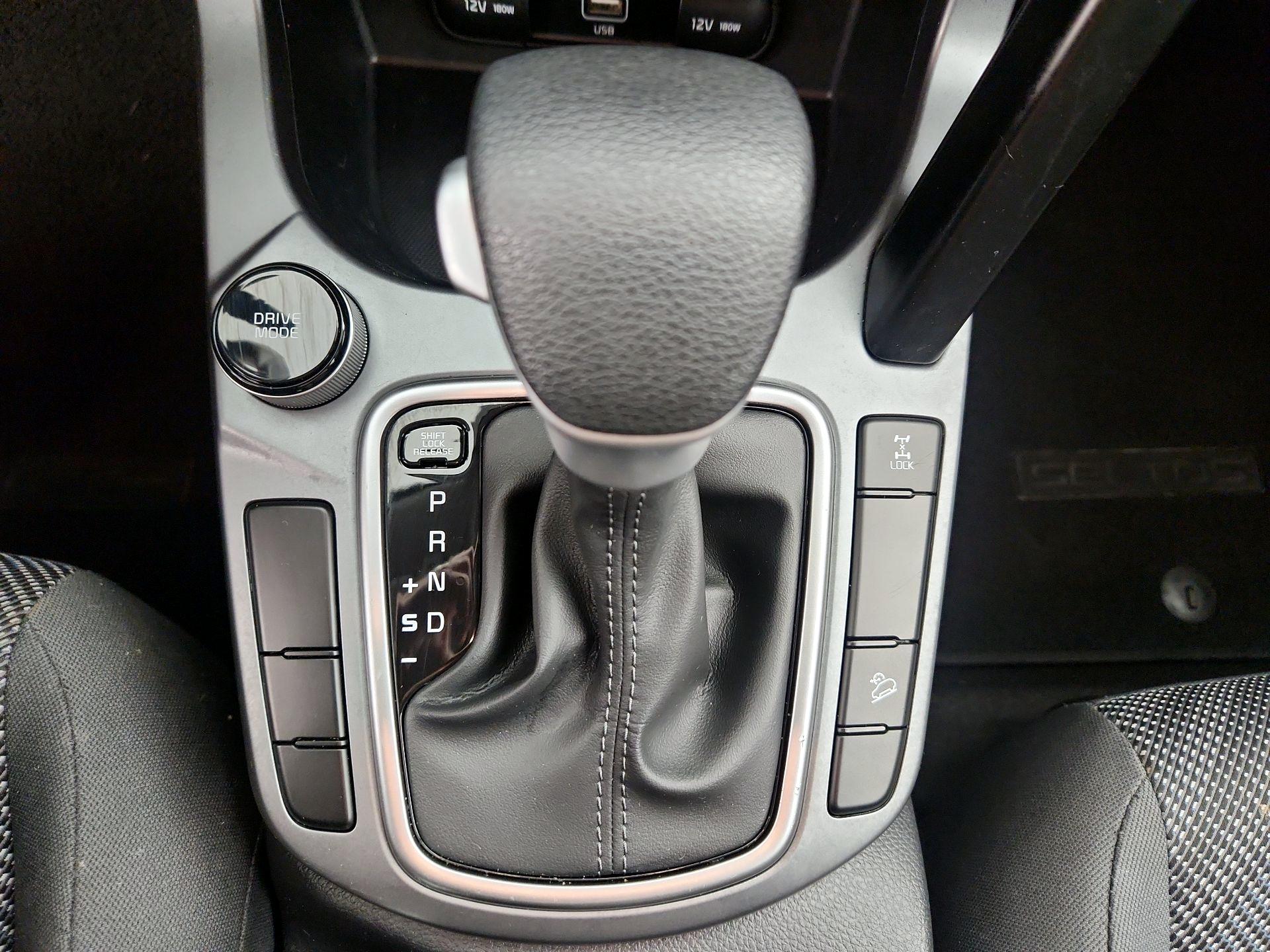 Thumbnail: 2023 Kia Seltos - 17