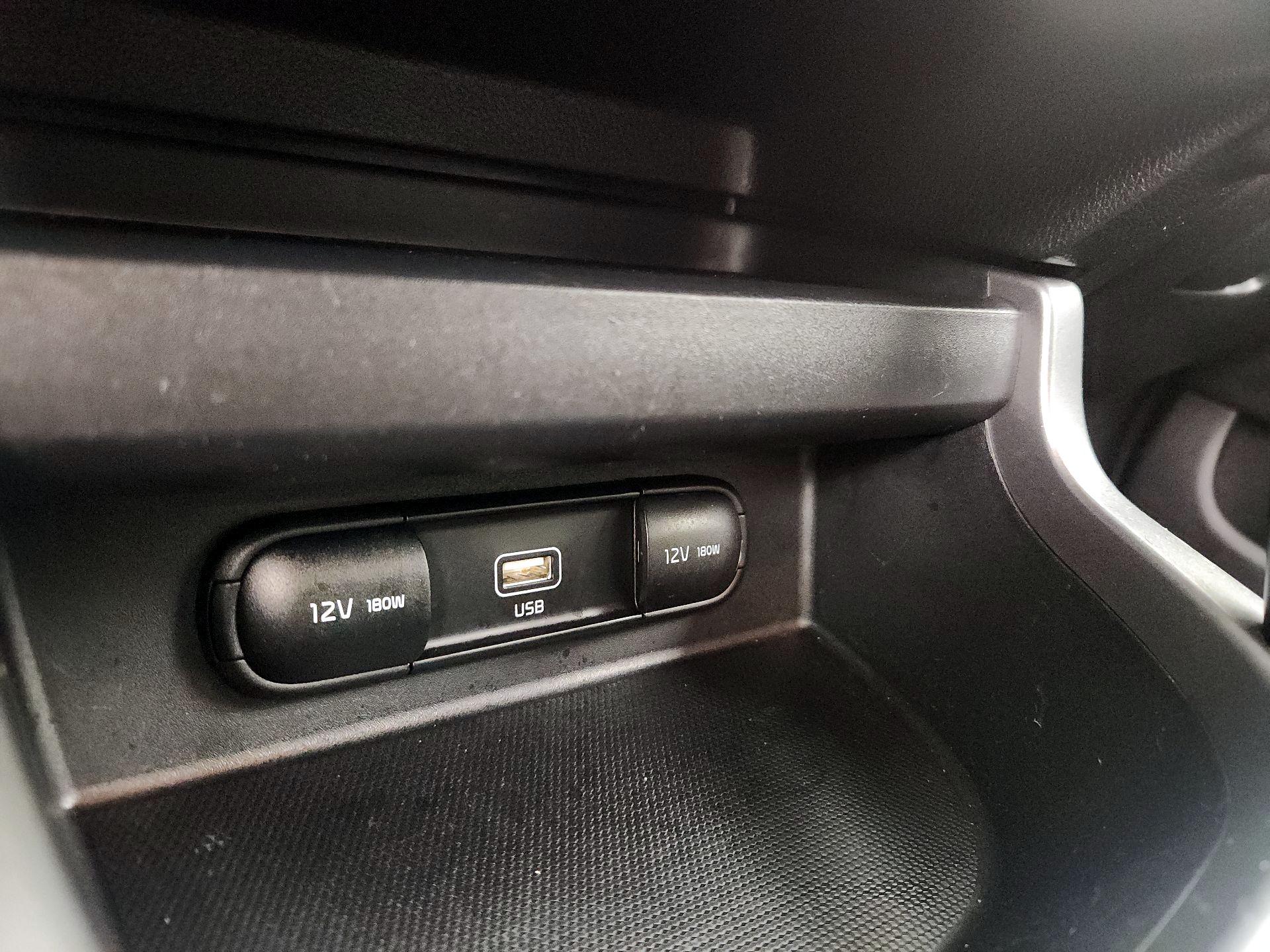 Thumbnail: 2023 Kia Seltos - 18