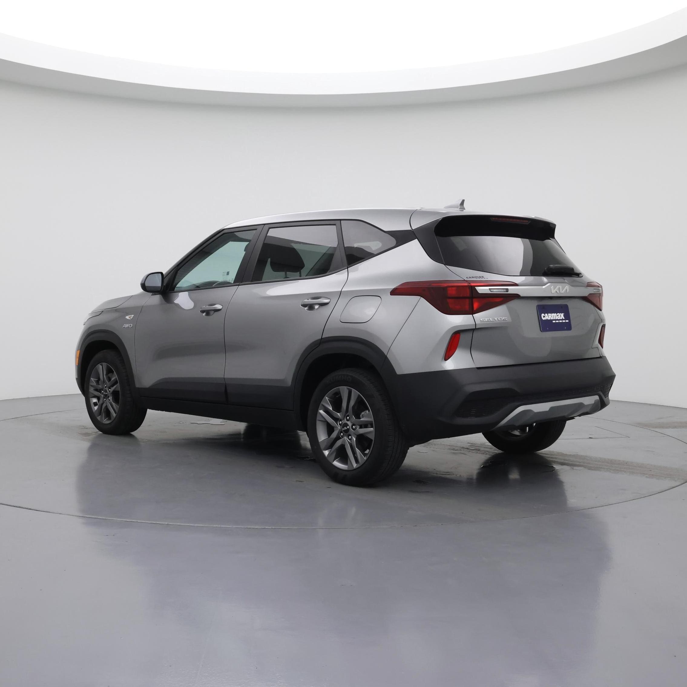 Thumbnail: 2023 Kia Seltos - 2