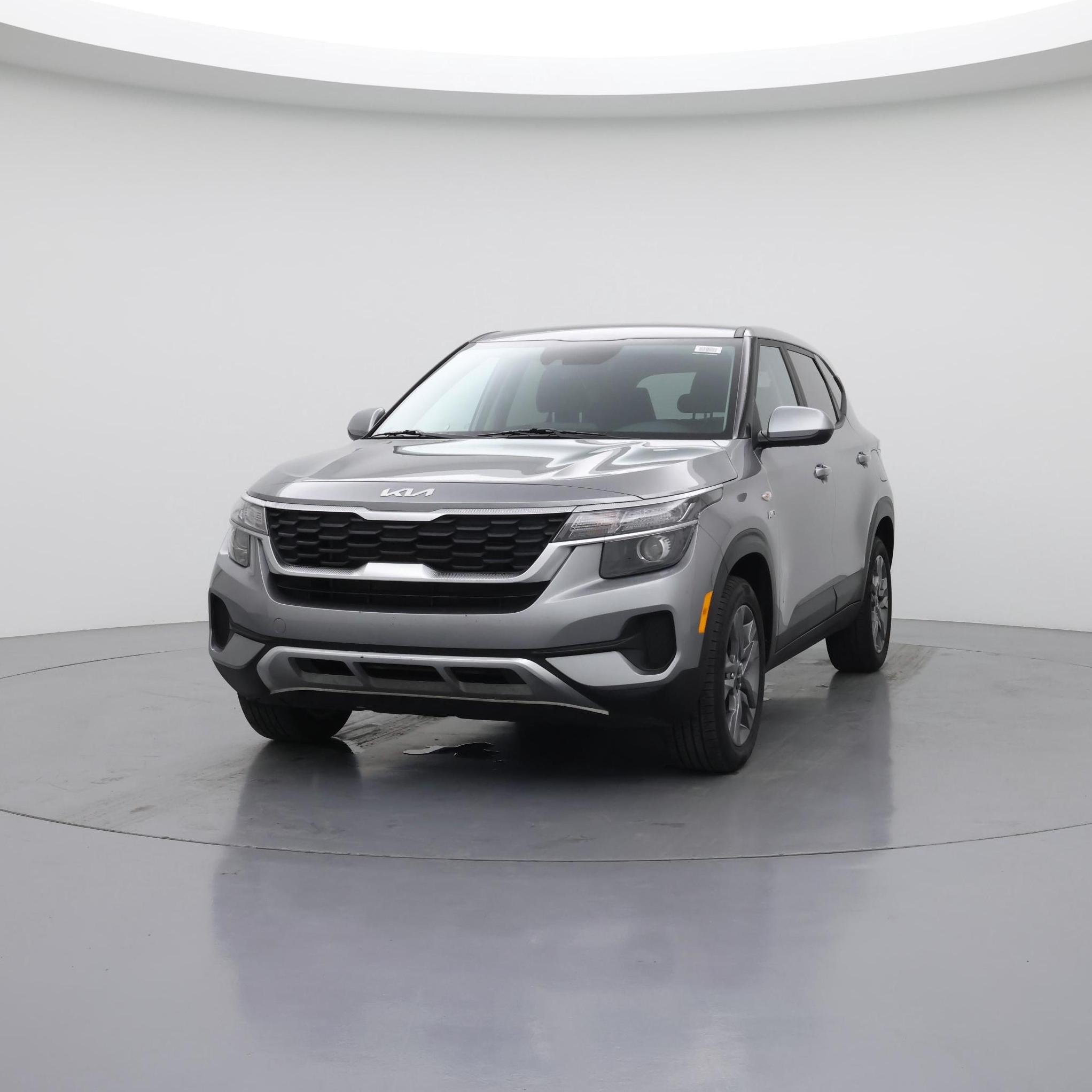 Thumbnail: 2023 Kia Seltos - 4