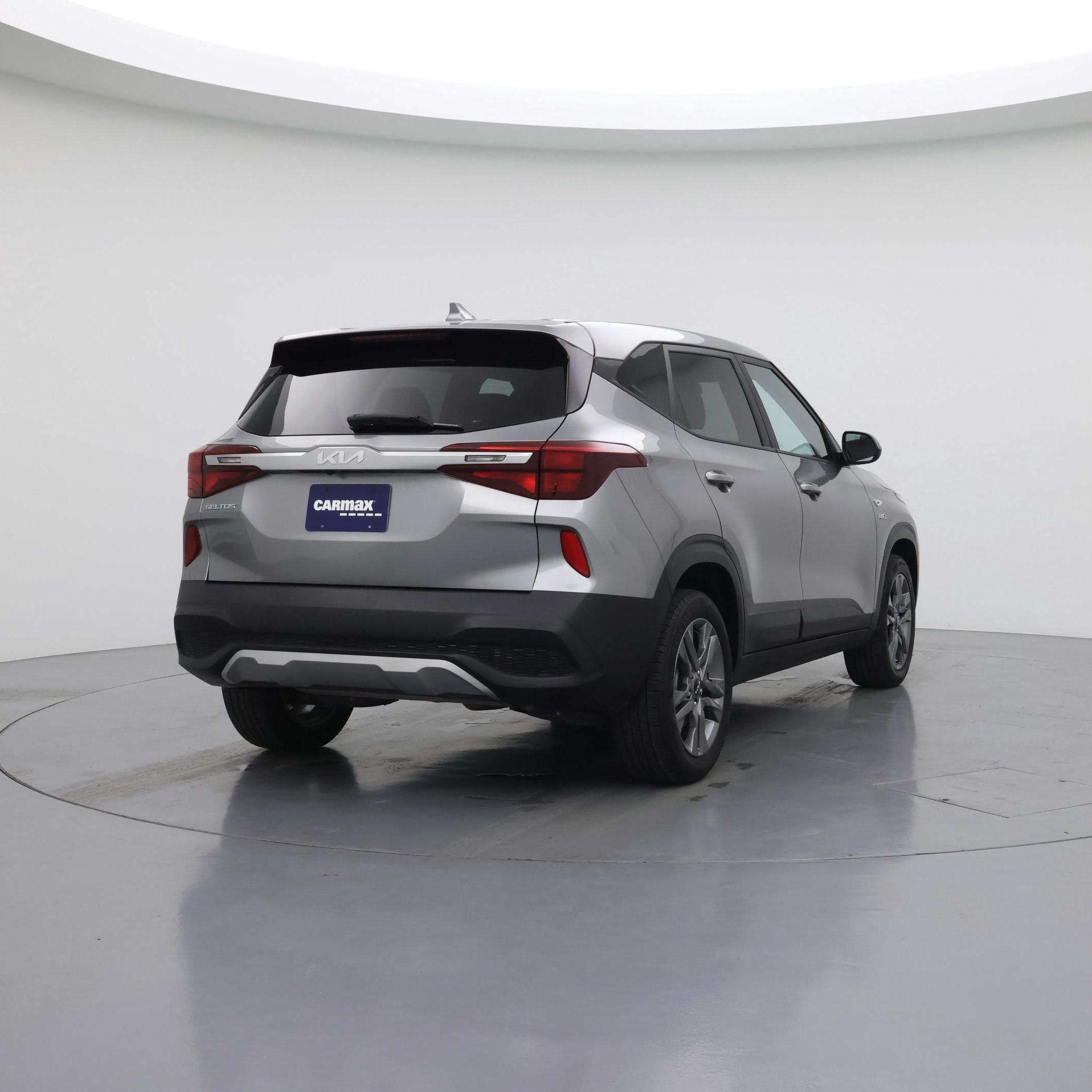 Thumbnail: 2023 Kia Seltos - 8