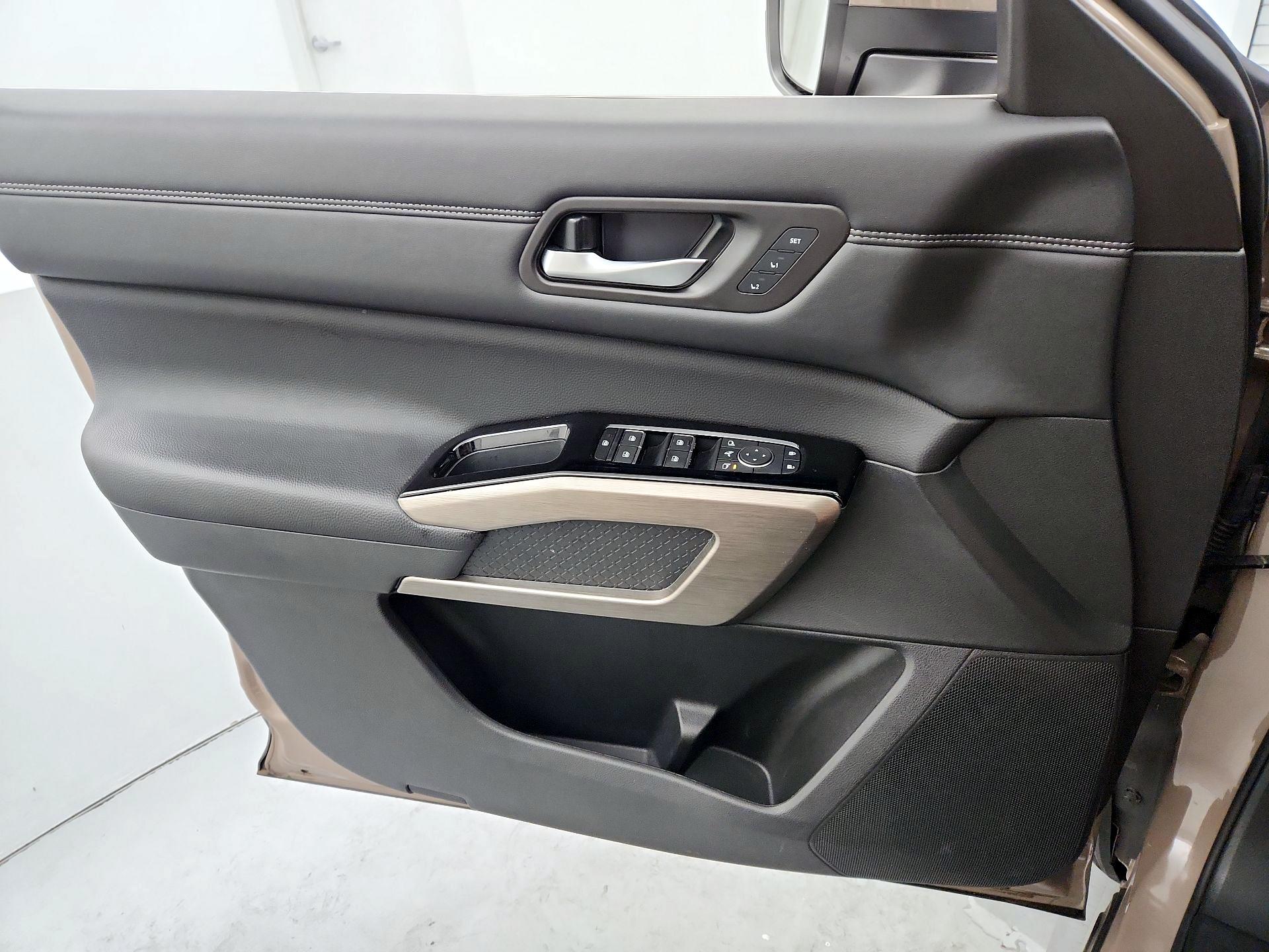 Thumbnail: 2024 Nissan Pathfinder - 12