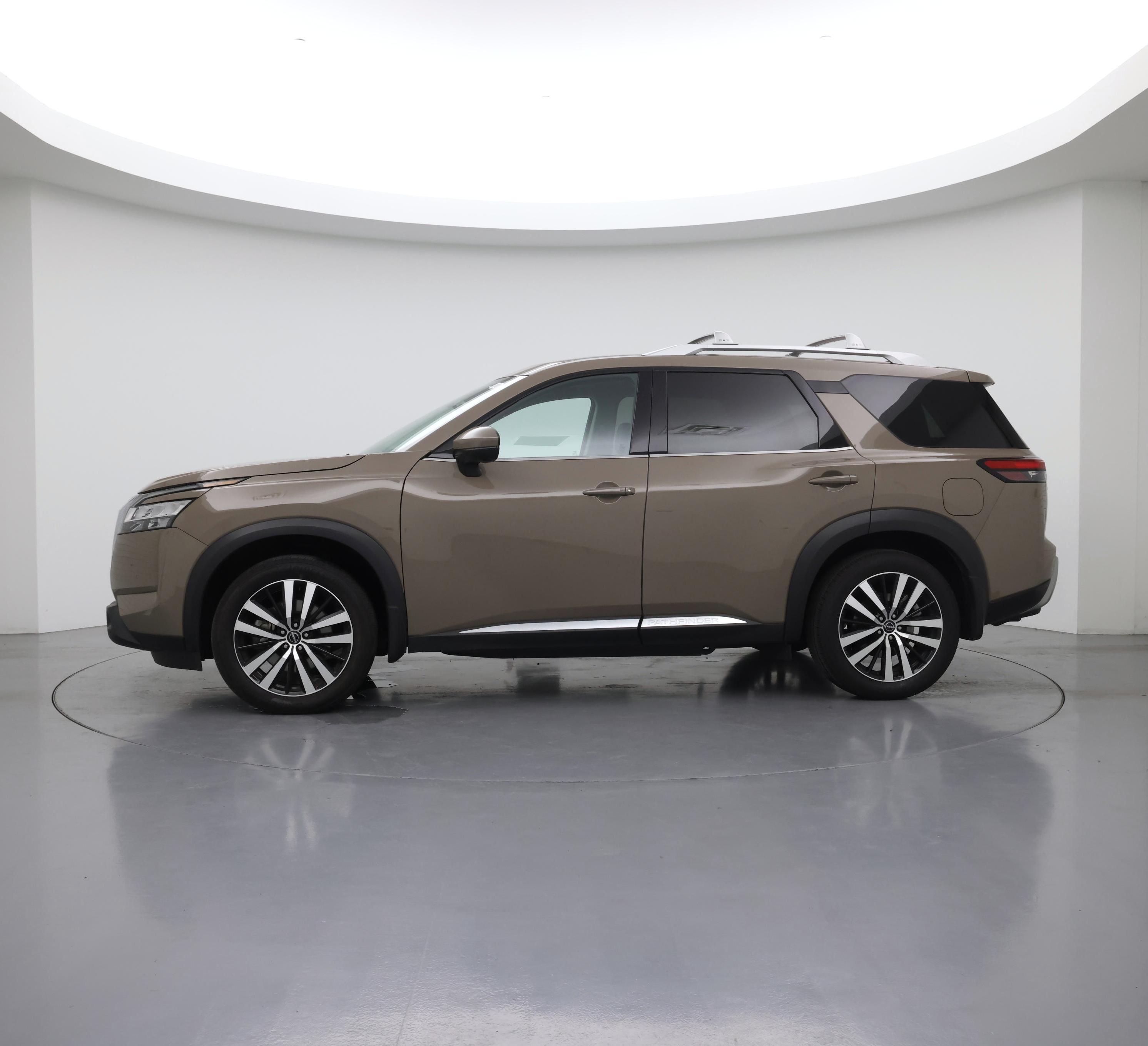 Thumbnail: 2024 Nissan Pathfinder - 3