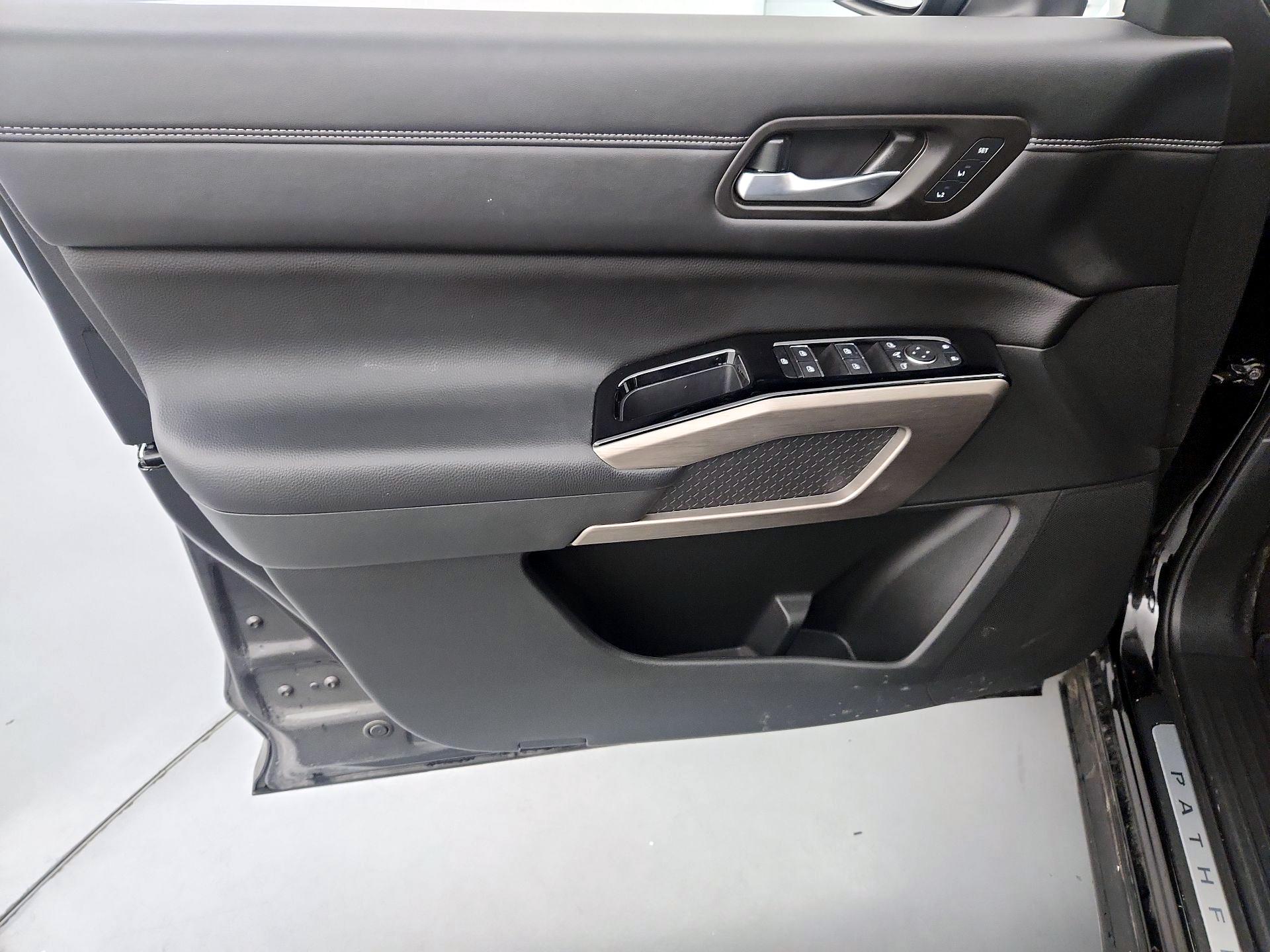 Thumbnail: 2024 Nissan Pathfinder - 12