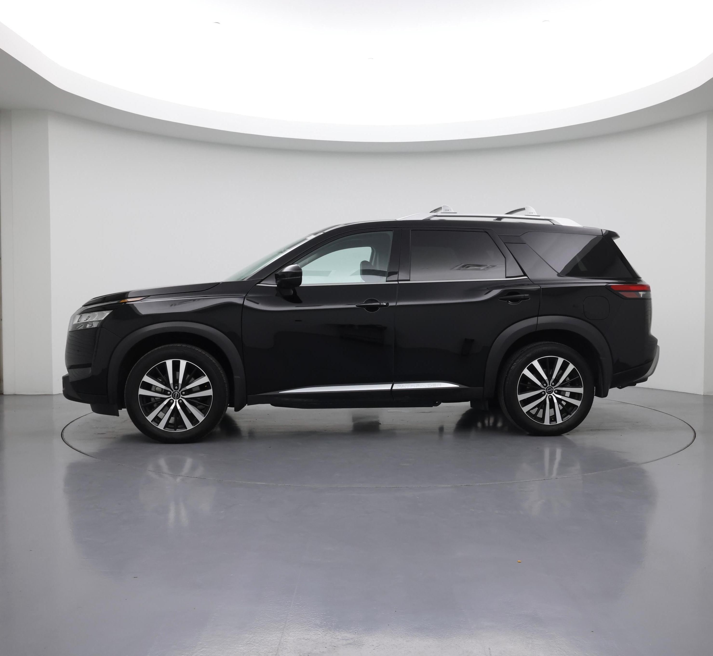 Thumbnail: 2024 Nissan Pathfinder - 3