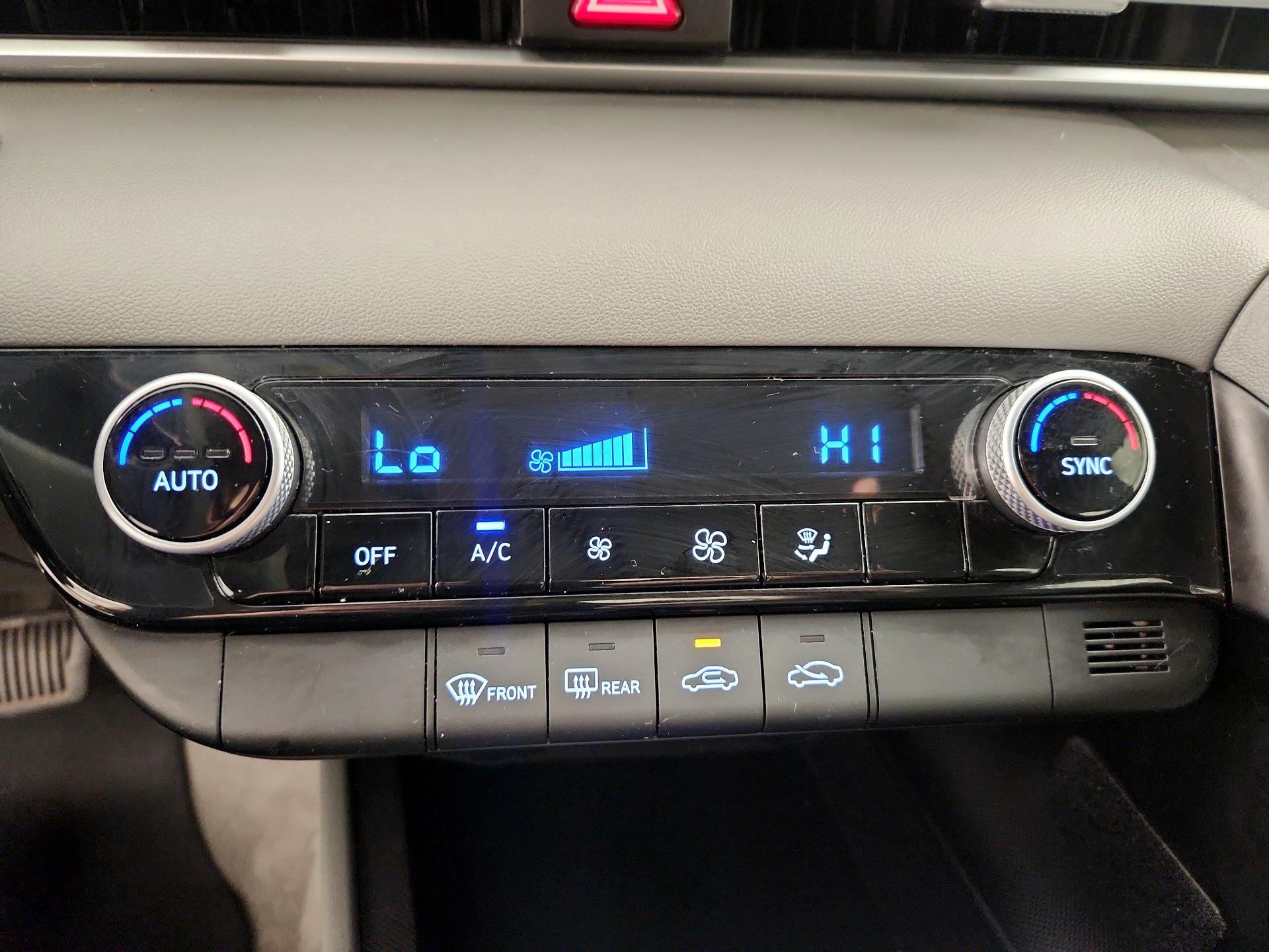 Thumbnail: 2023 Hyundai Elantra - 16