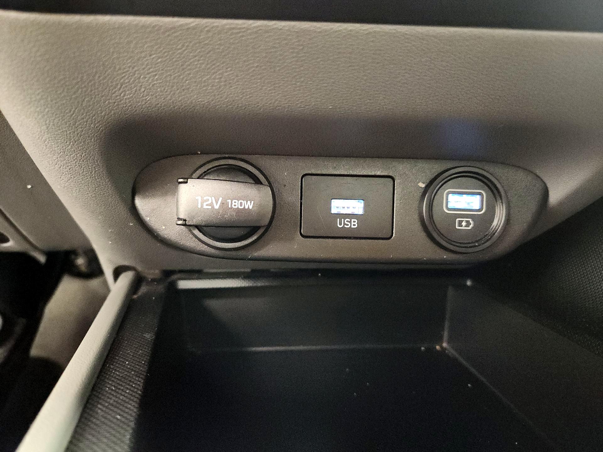 Thumbnail: 2023 Hyundai Elantra - 18