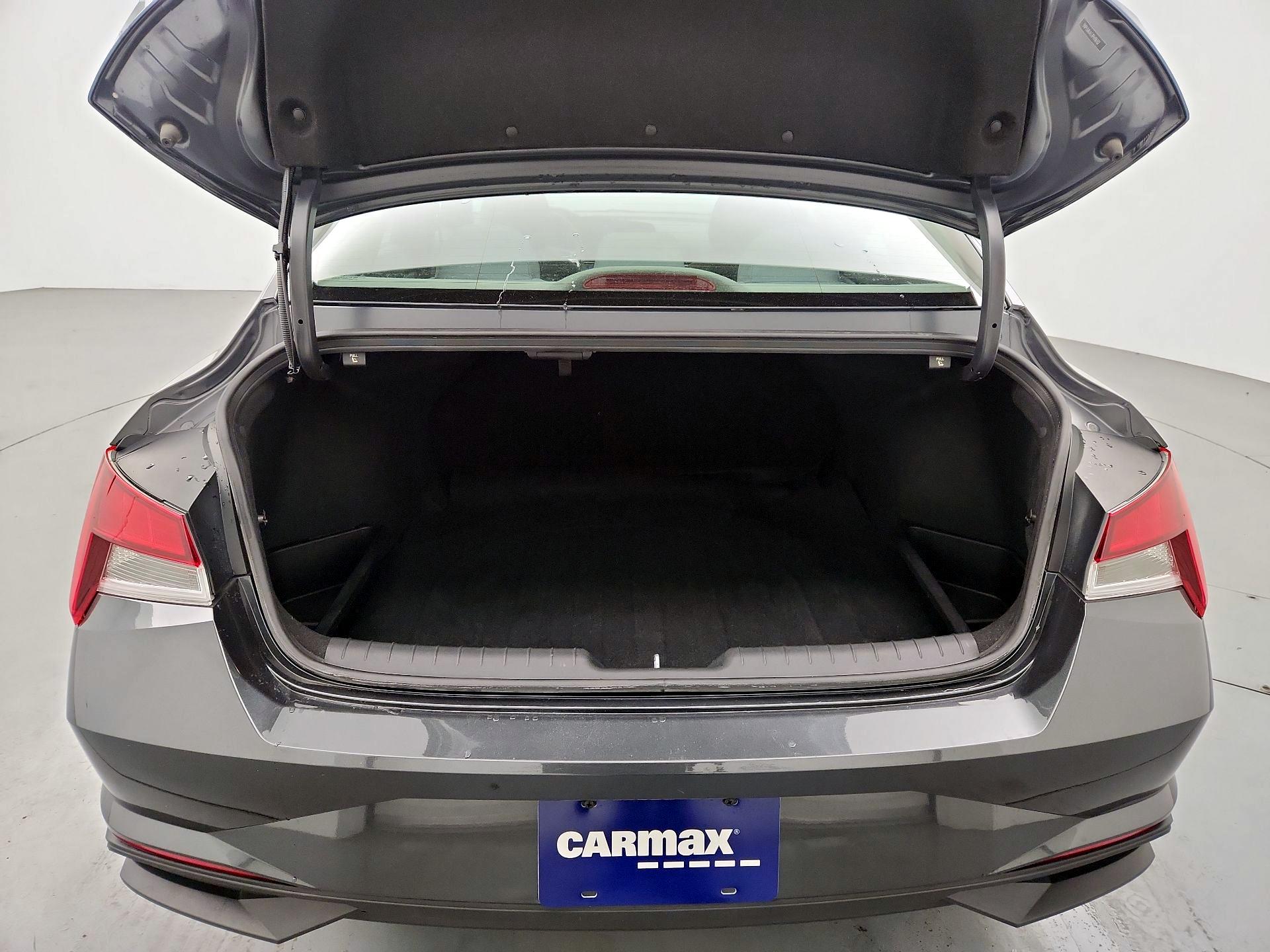 Thumbnail: 2023 Hyundai Elantra - 20