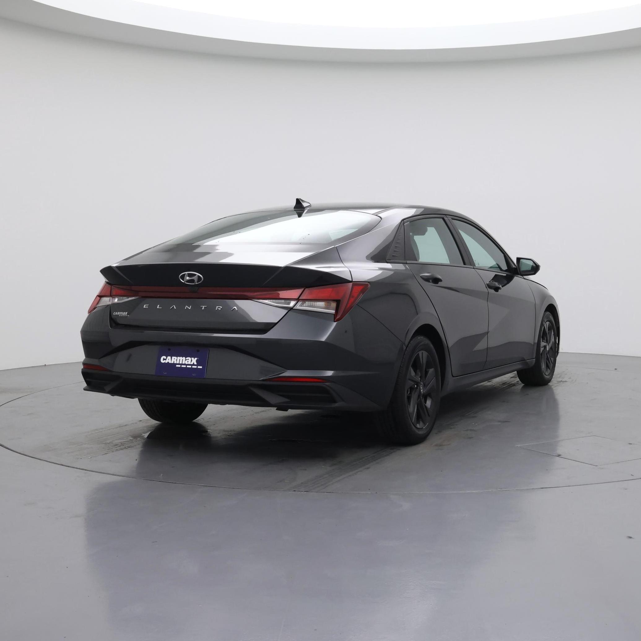 Thumbnail: 2023 Hyundai Elantra - 8