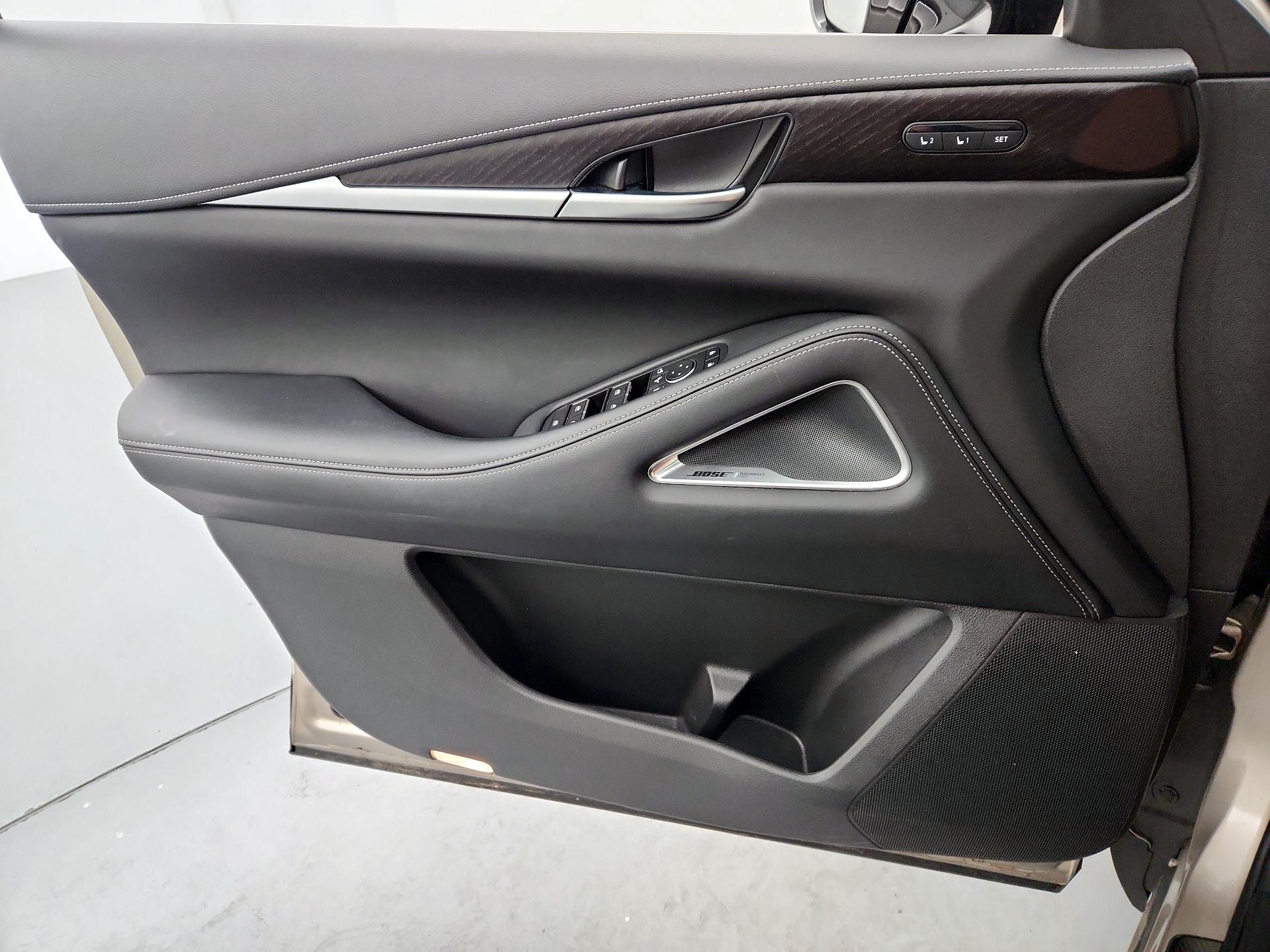 Thumbnail: 2023 INFINITI QX60 - 12