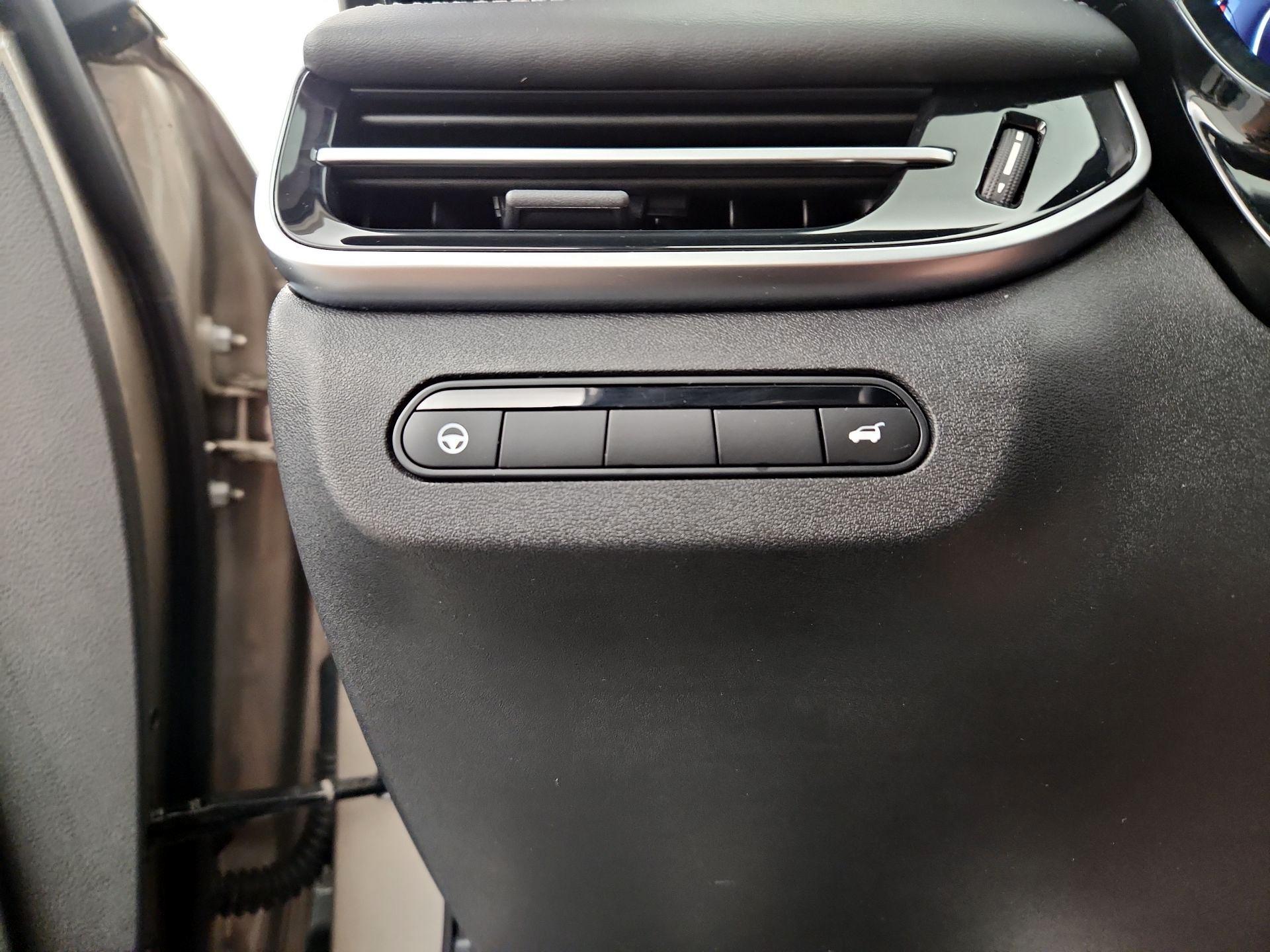 Thumbnail: 2023 INFINITI QX60 - 13