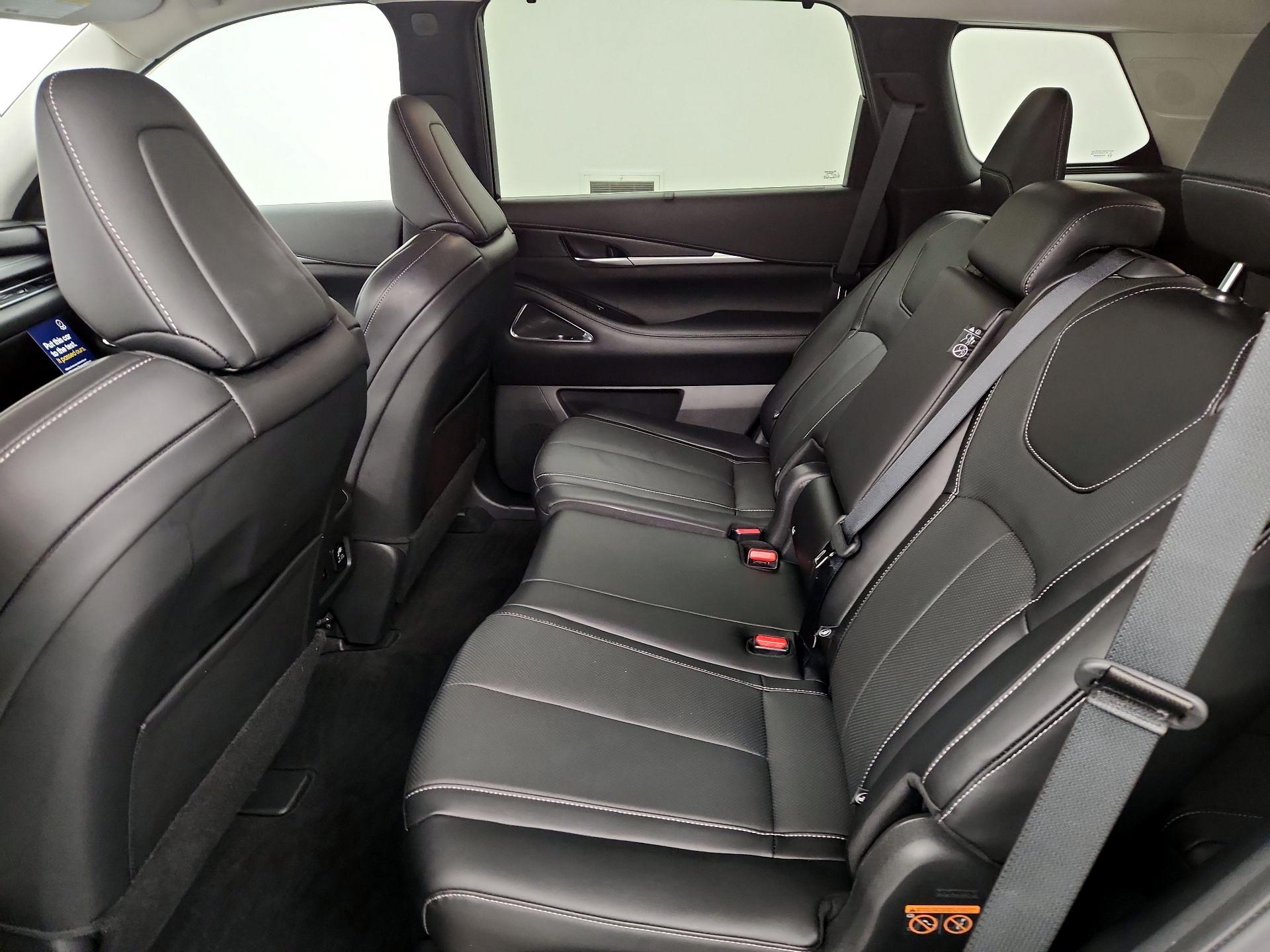 Thumbnail: 2023 INFINITI QX60 - 18