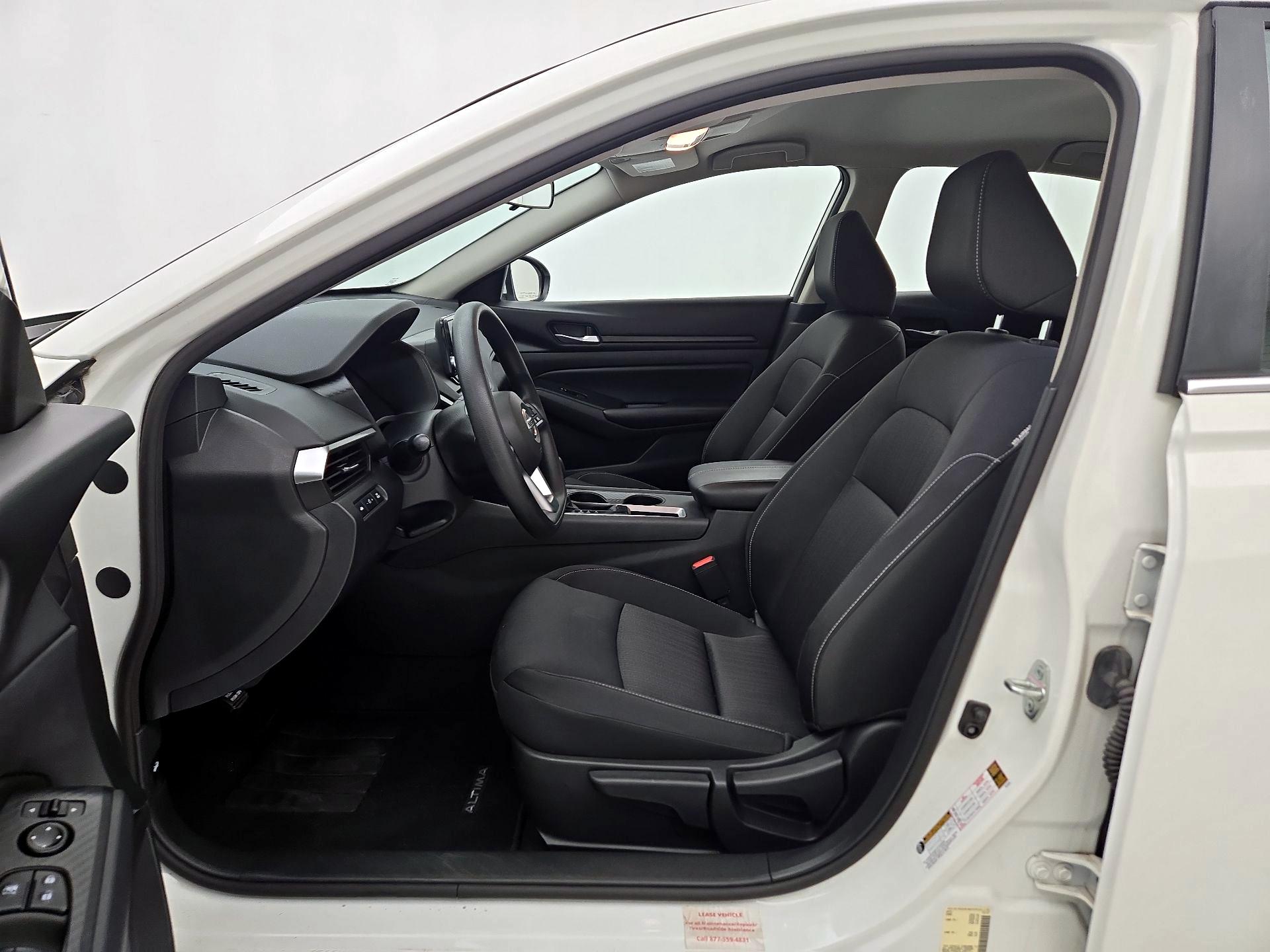 Thumbnail: 2022 Nissan Altima - 11