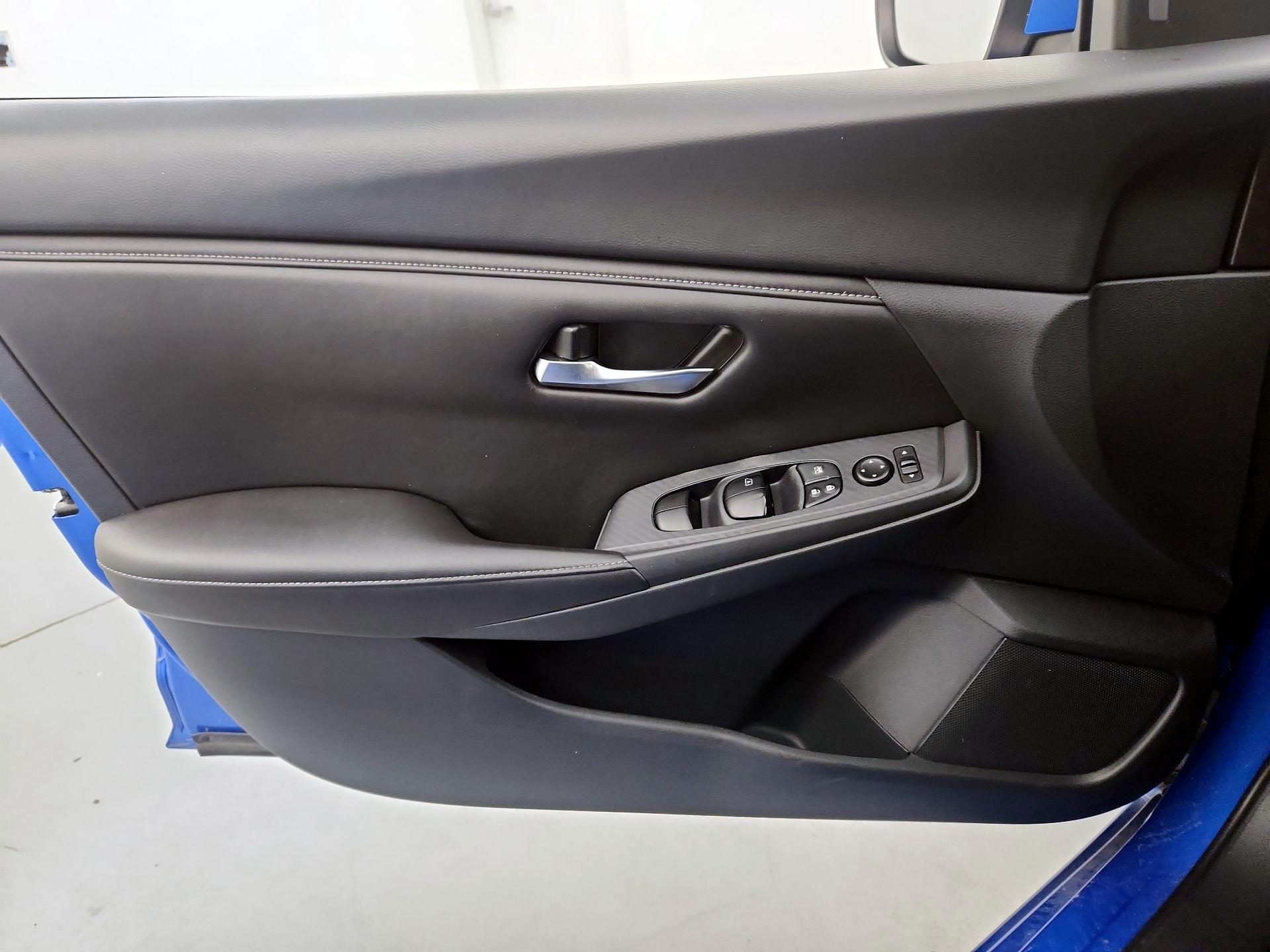 Thumbnail: 2023 Nissan Sentra - 12