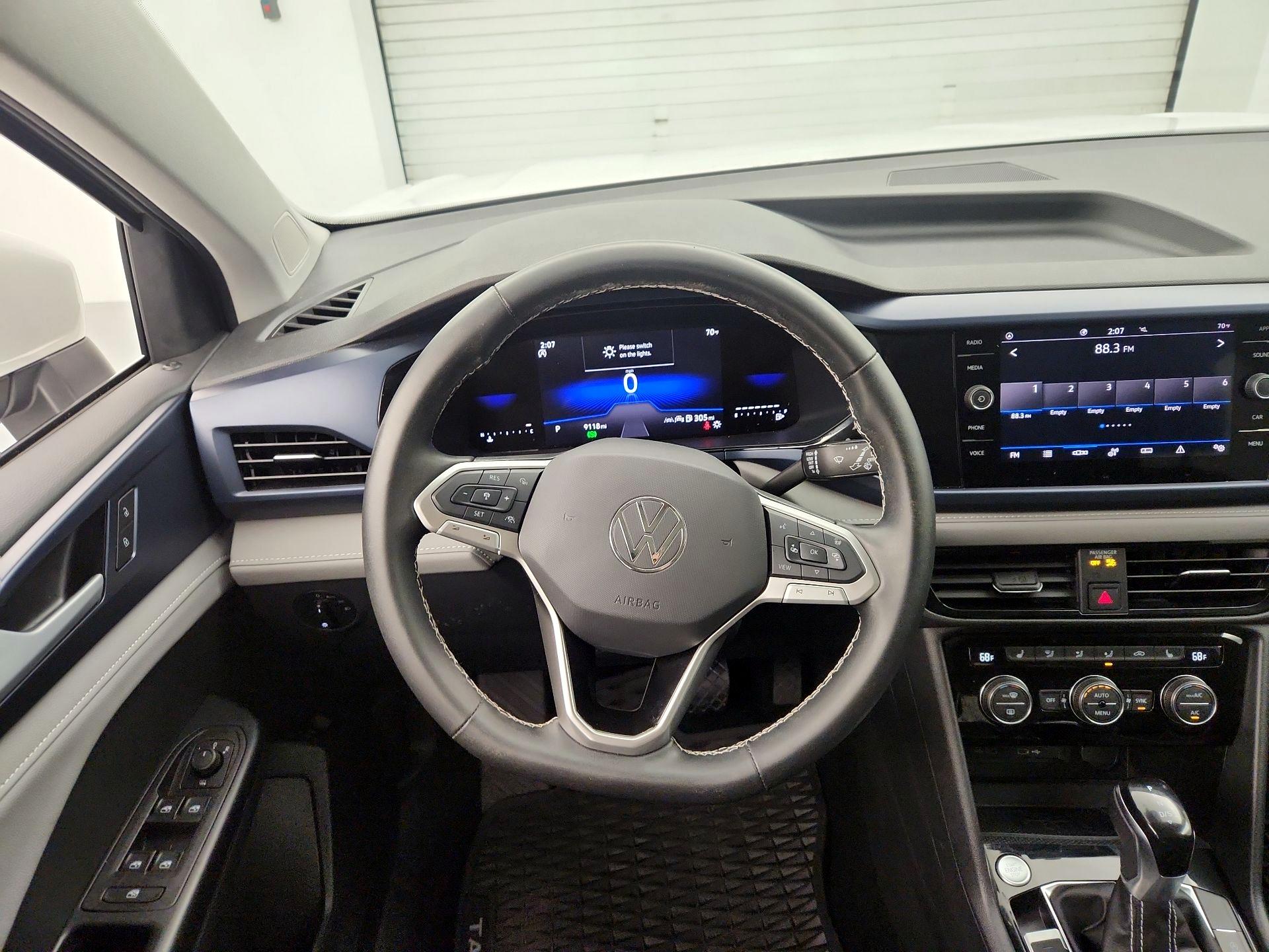 Thumbnail: 2024 Volkswagen Taos - 10