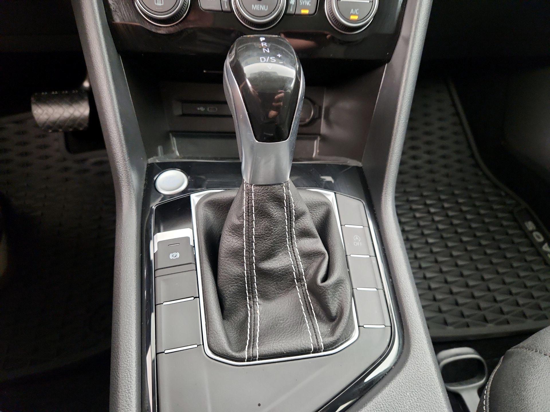 Thumbnail: 2024 Volkswagen Taos - 16