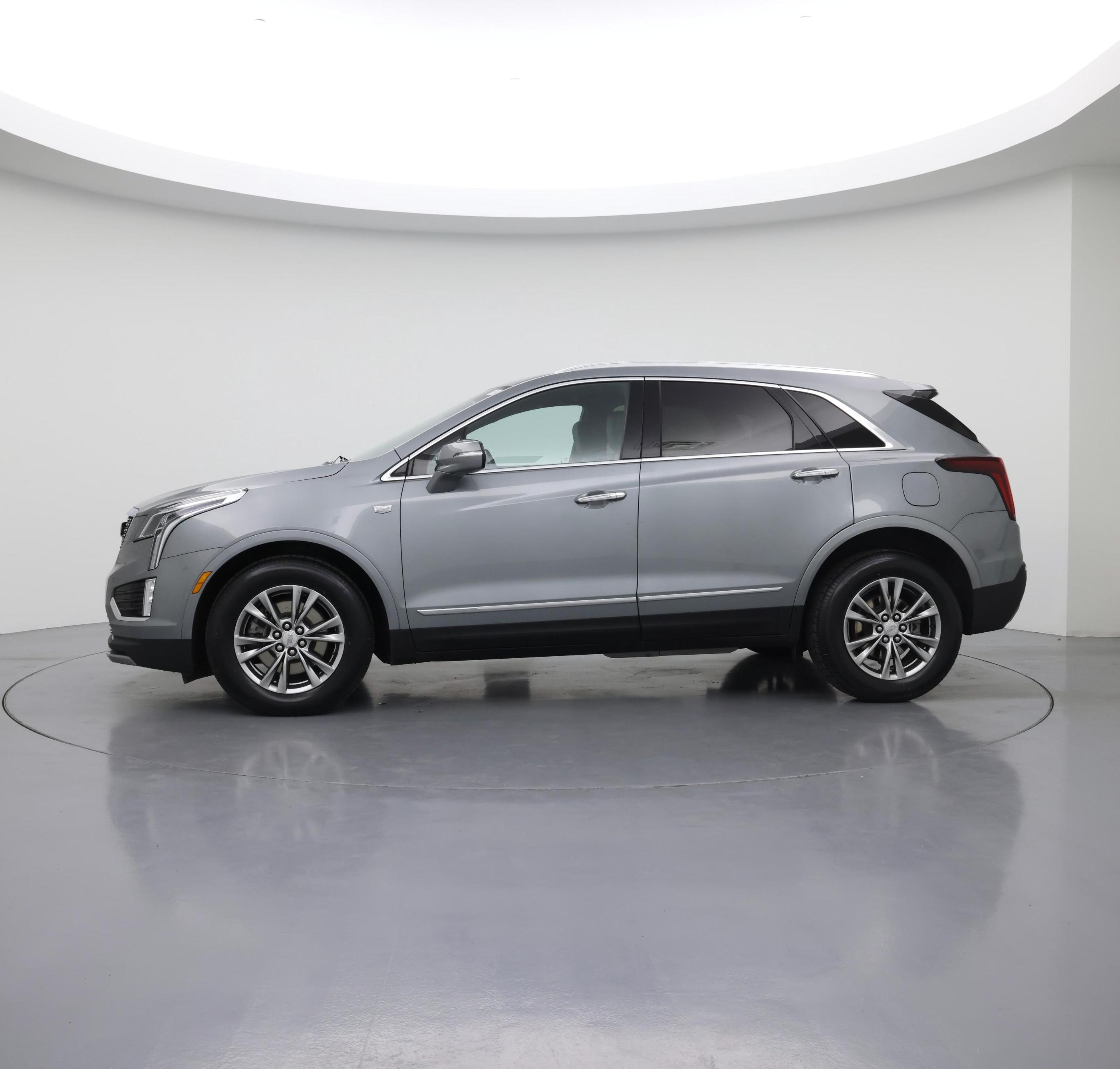 Thumbnail: 2023 Cadillac XT5 - 3