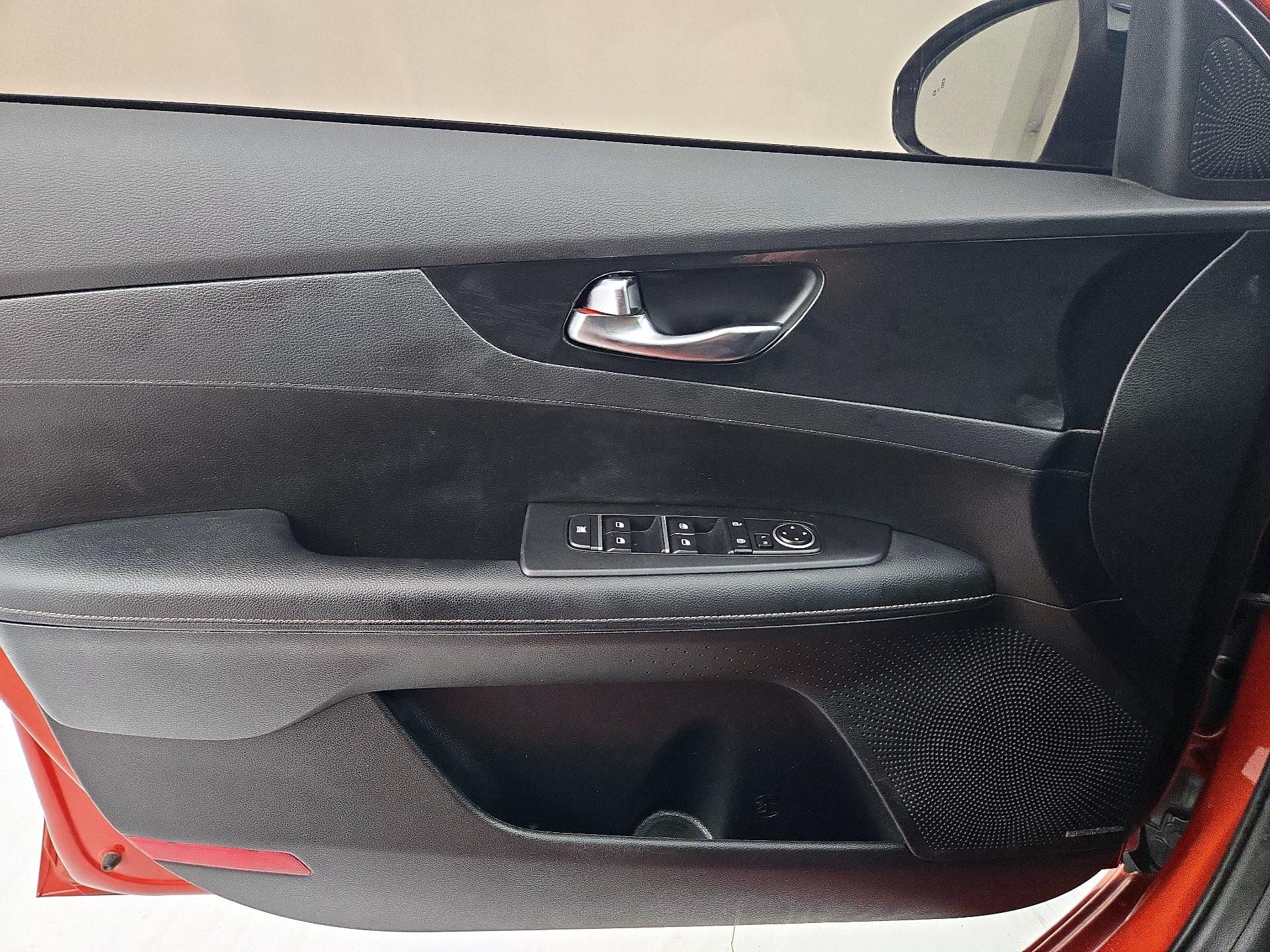 Thumbnail: 2024 Kia Forte - 12