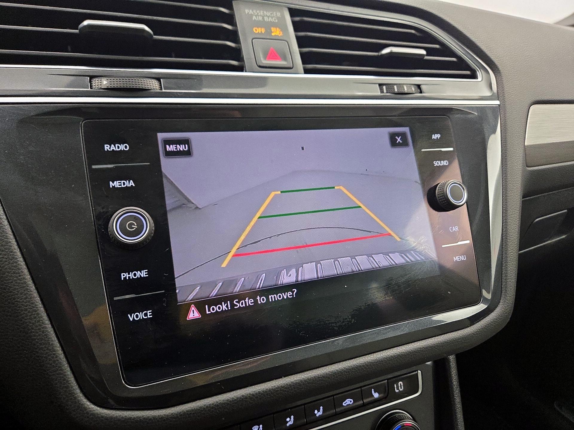 Thumbnail: 2020 Volkswagen Tiguan - 14