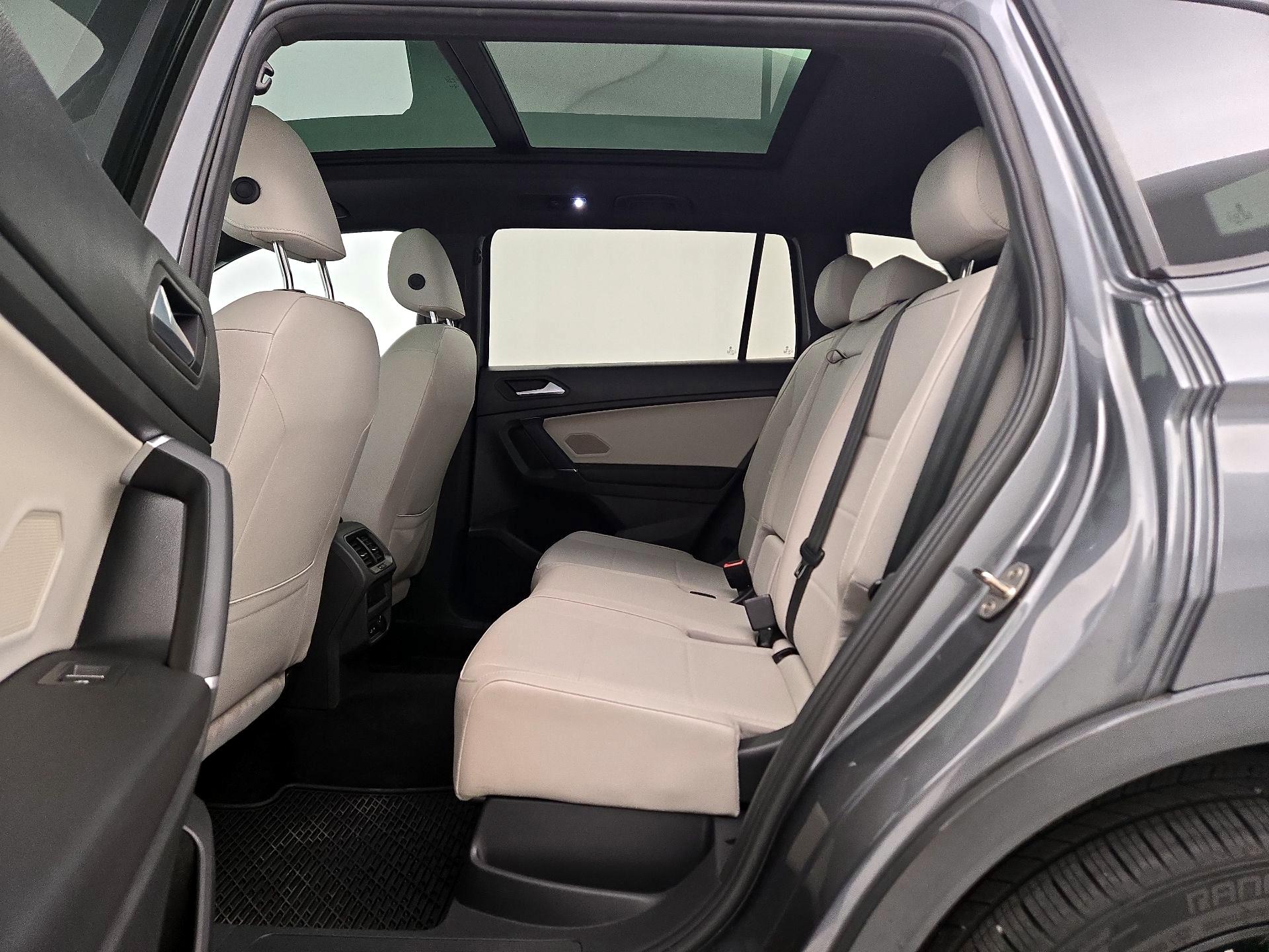 Thumbnail: 2020 Volkswagen Tiguan - 20