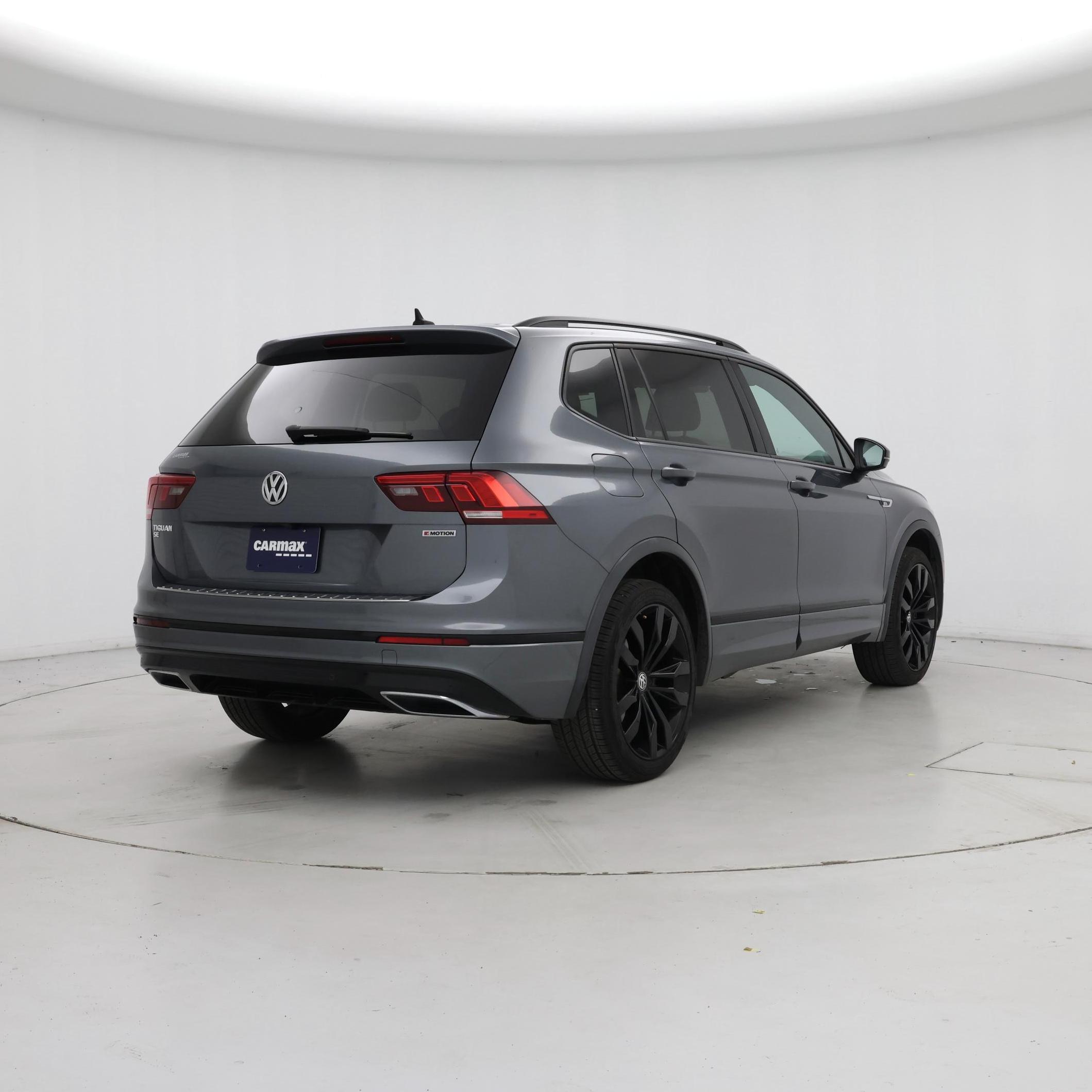 Thumbnail: 2020 Volkswagen Tiguan - 8