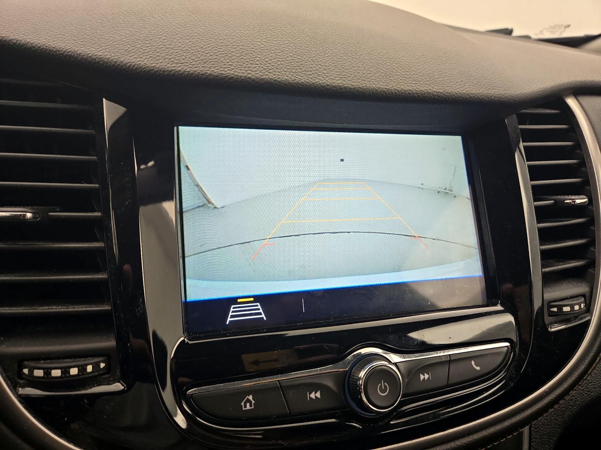 Thumbnail: 2018 Chevrolet Trax - 14