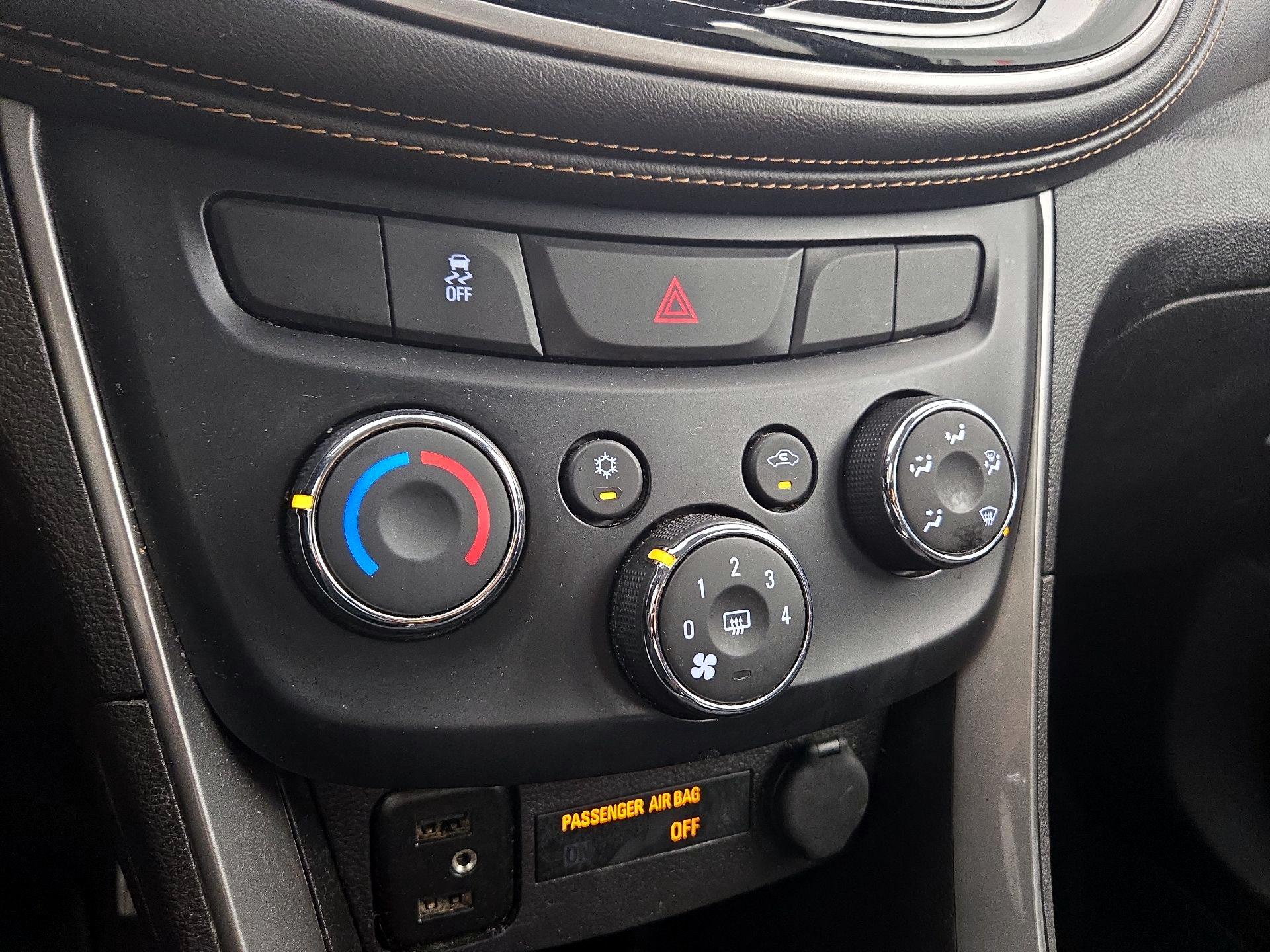 Thumbnail: 2018 Chevrolet Trax - 16