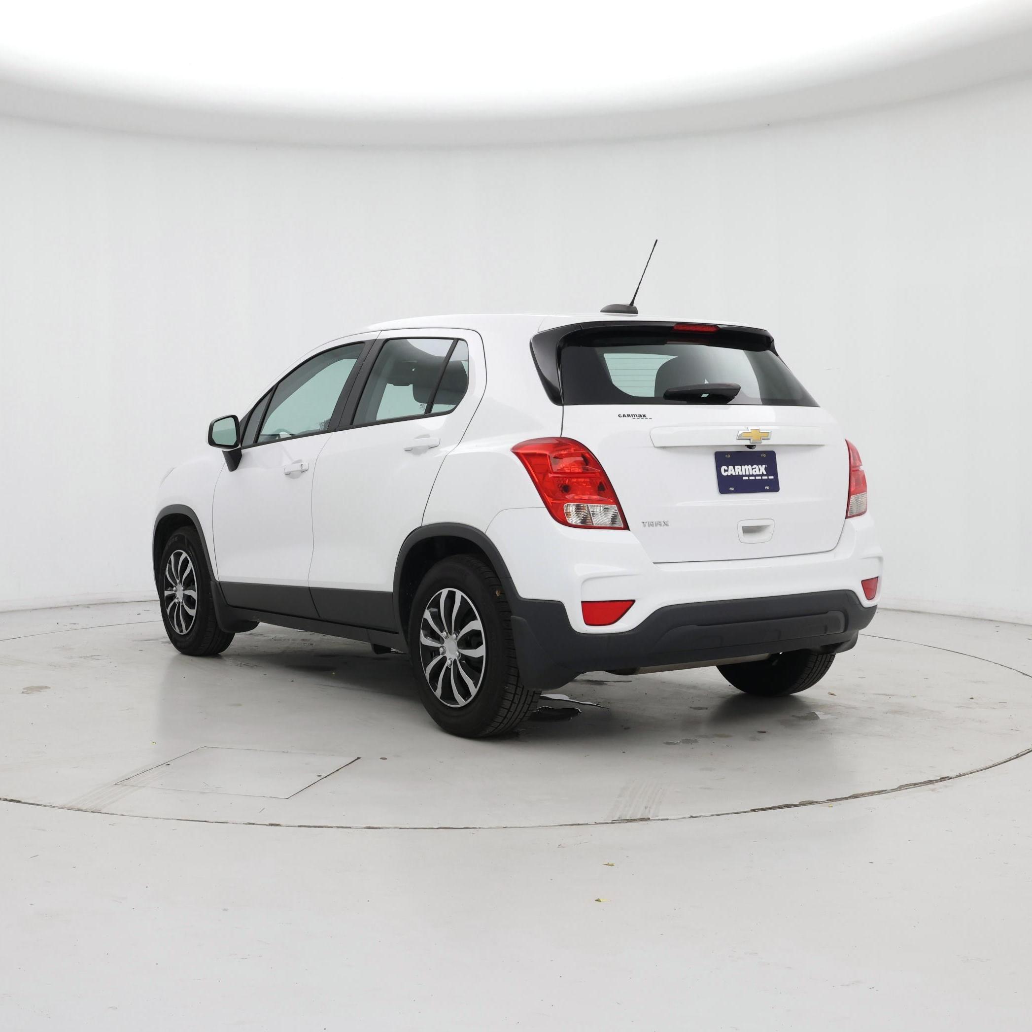 Thumbnail: 2018 Chevrolet Trax - 2