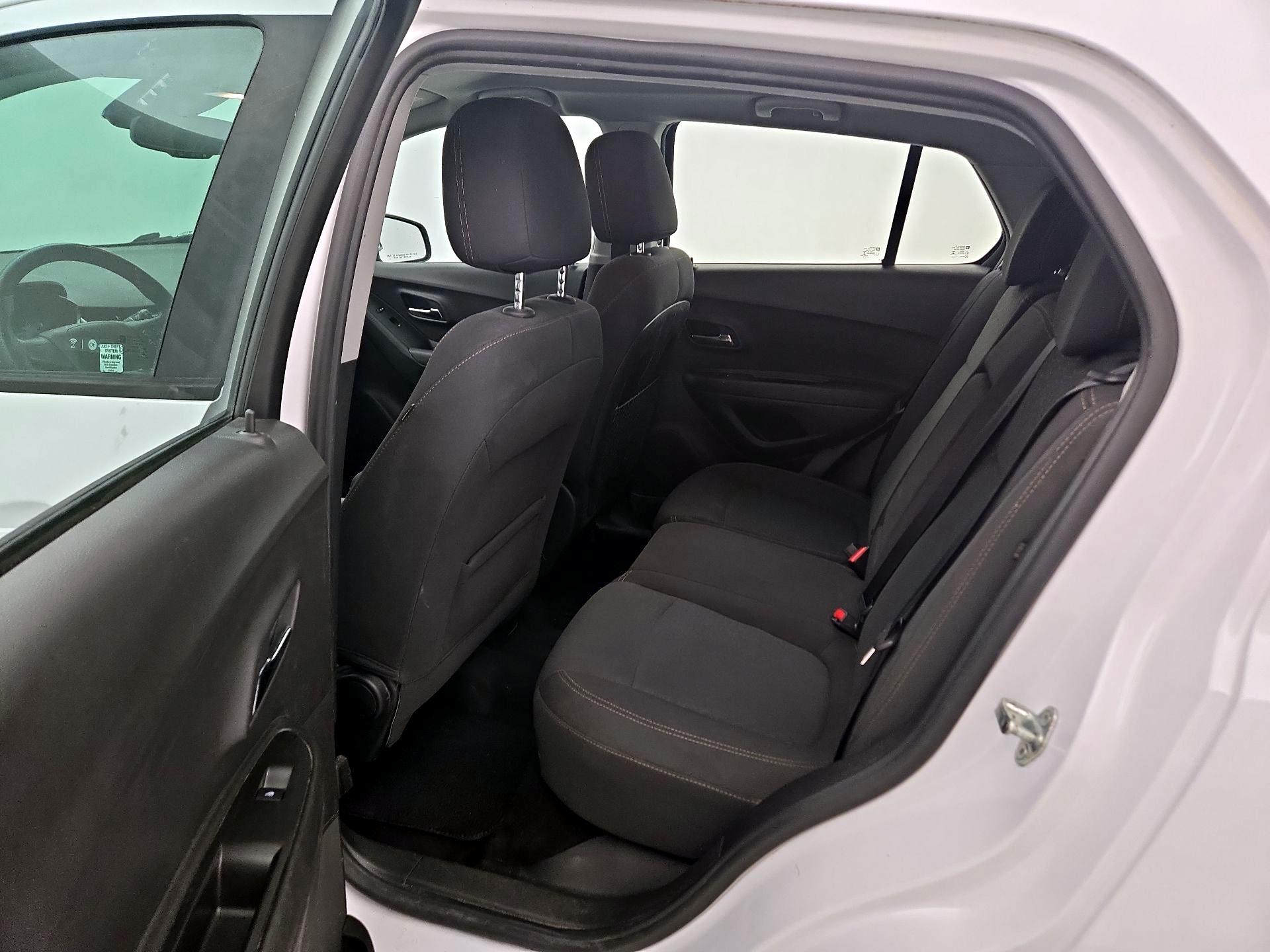 Thumbnail: 2018 Chevrolet Trax - 19